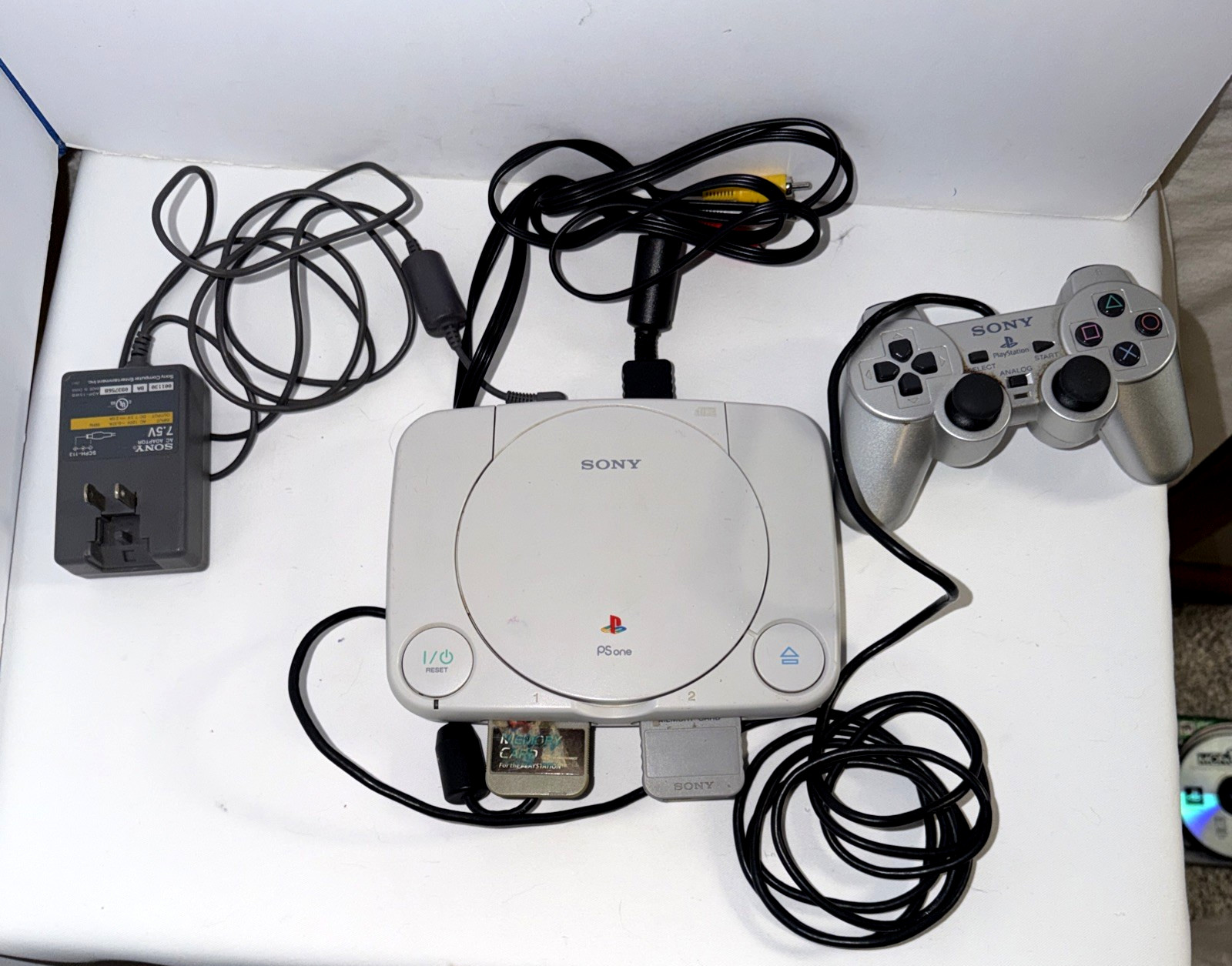 Sony PlayStation 1 PSOne PS1 Console SCPH-101 + OEM Controller + Cables + Memory