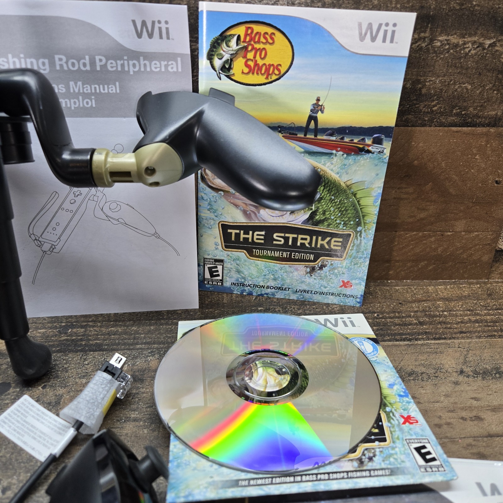 Nintendo Wii RVL-101 Black Bundle Controller, Cables, Fishing, Star Wars, Strike