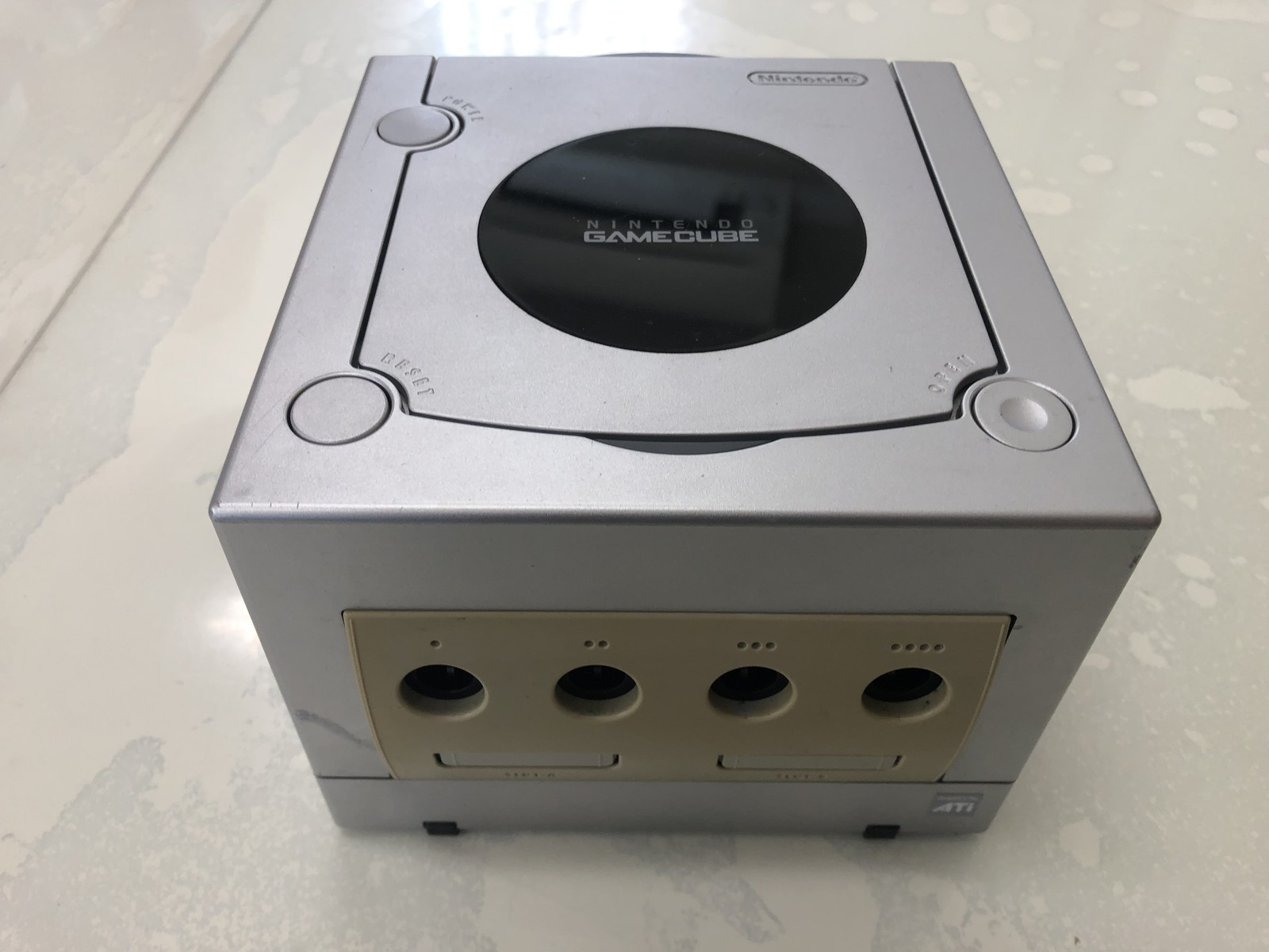 Nintendo Game cube GC Set DOL-001 Tested Silver NTSC-U / A little yellowish