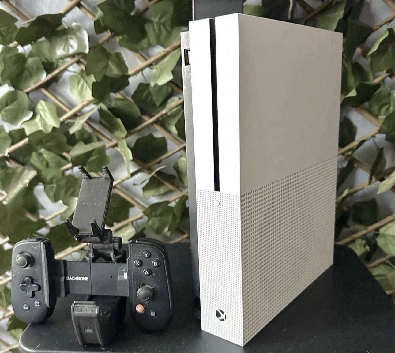 Xbox One S 1TB Console White Bundle