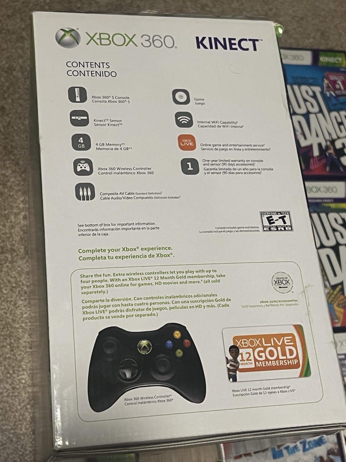 Xbox 360 4GB Console With Kinect Bundle W / Box and 8 Games Clean Tested