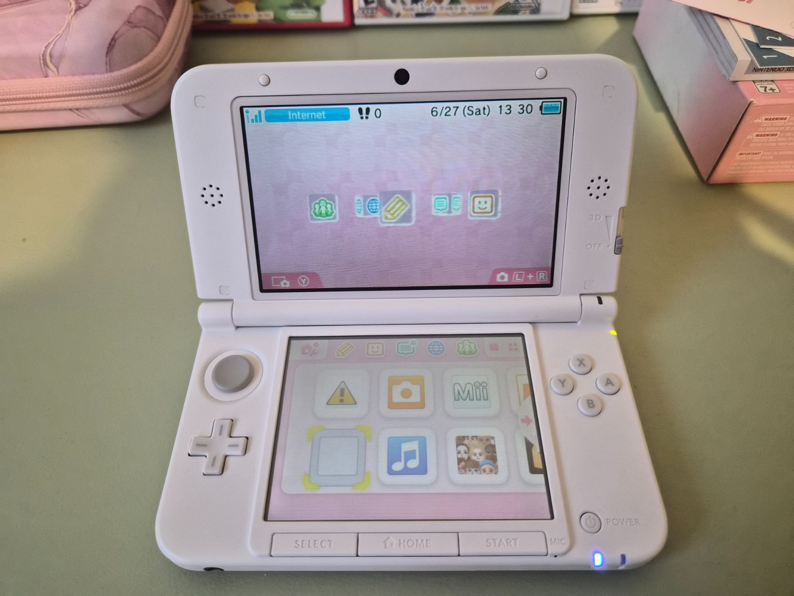 Nintendo 3DS XL Pink White Complete in Box CIB Bundle Lot 3 Games Stylus Charger