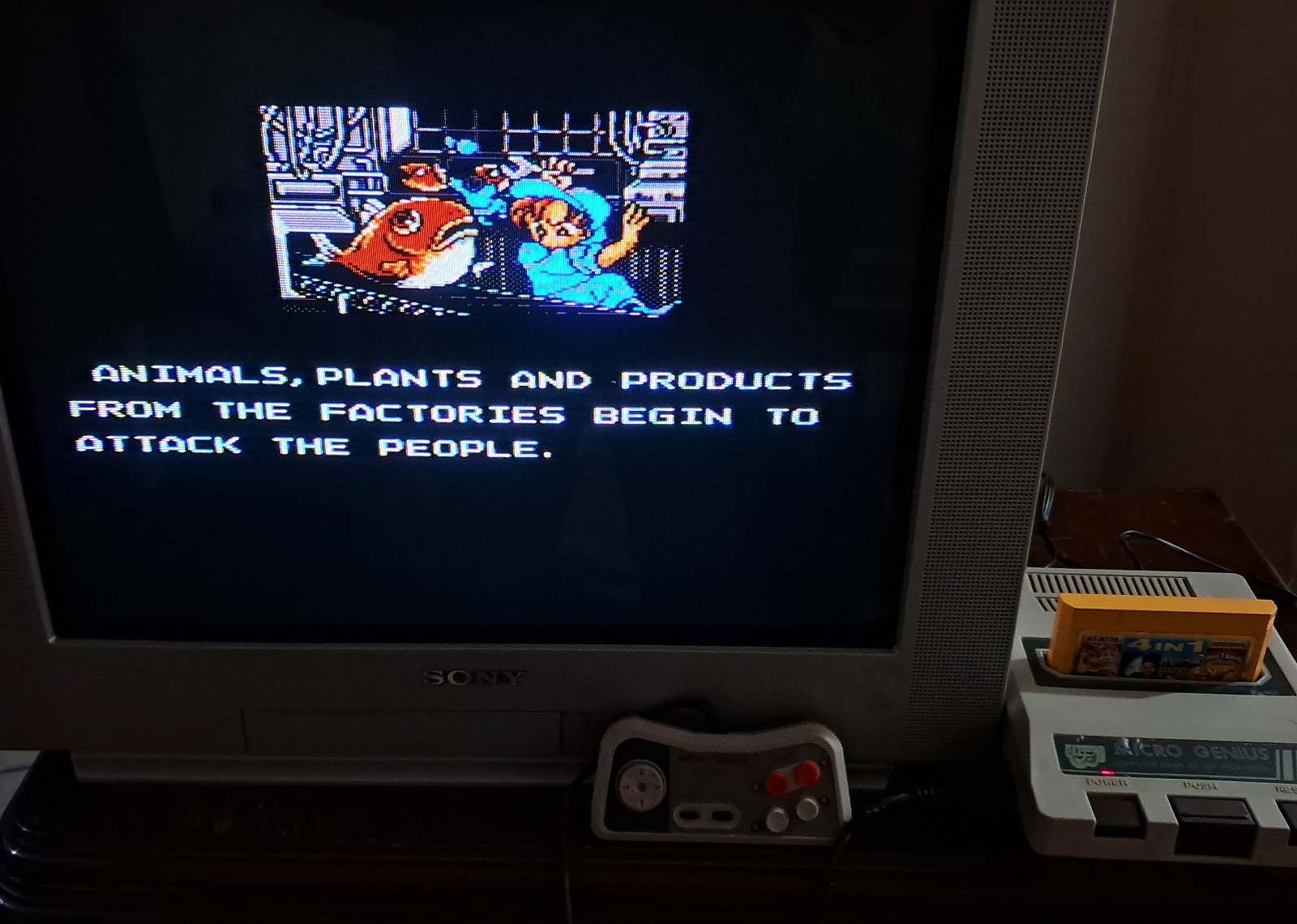 Micro Genius IQ-501 Vintage 8-bit Game Console