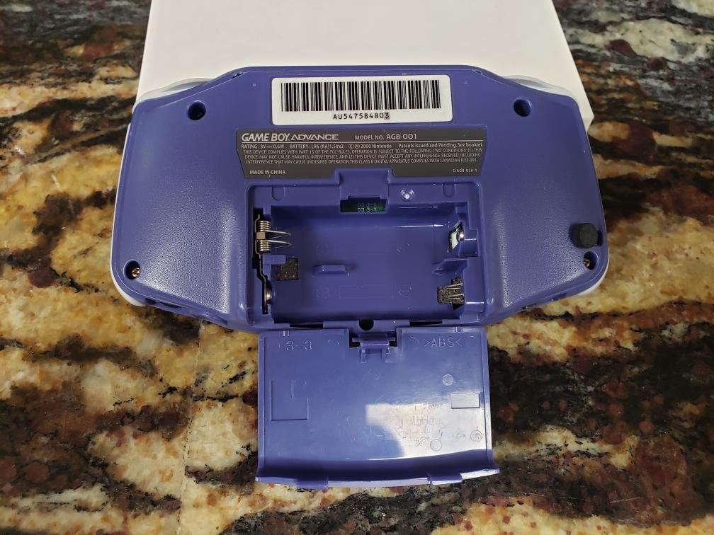NINTENDO GAME BOY ADVANCE PURPLE HANDHELD CONSOLE AGB-001 BATTERY POWERED & GAME