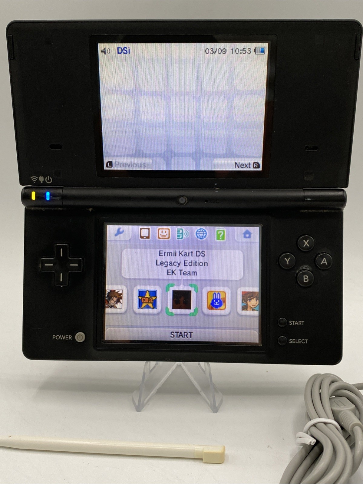 Nintendo DSi Black – Includes Preloaded Library (Large Collection)