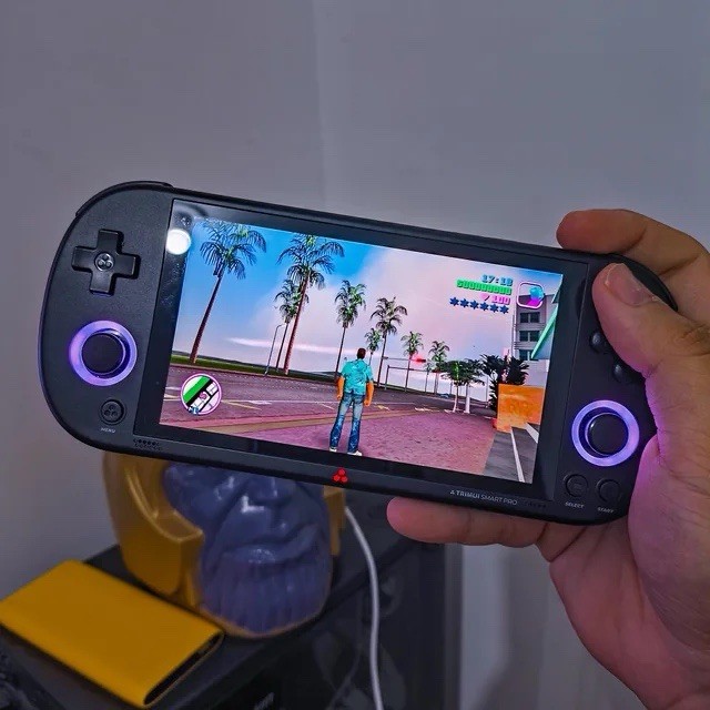 TRIMUI Smart Pro Handheld System, Portable Video Game Console