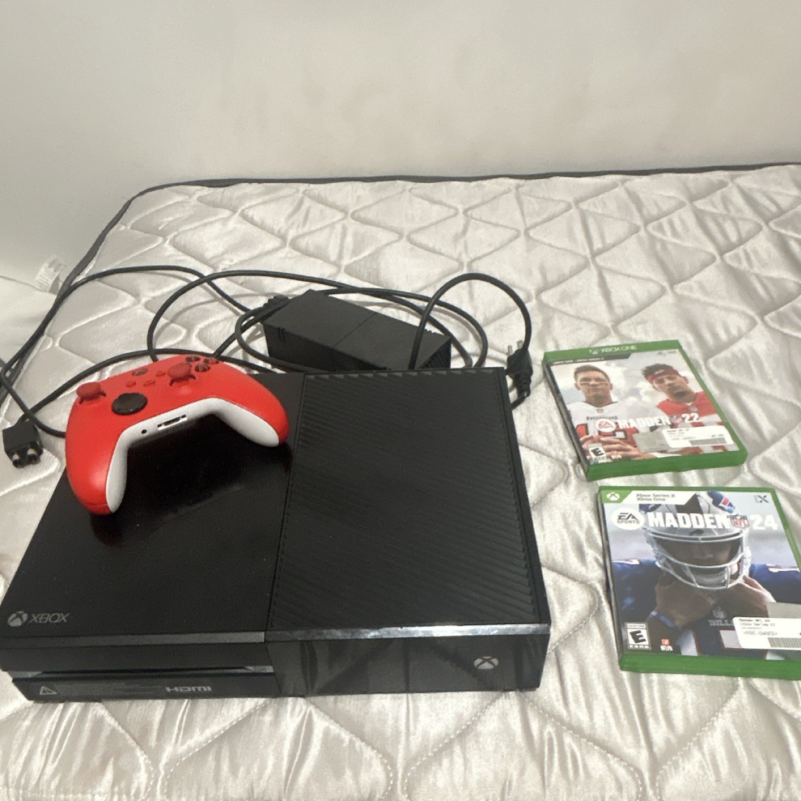 Microsoft Xbox One 500GB Black Console w/ Power Supply Red/White Controller