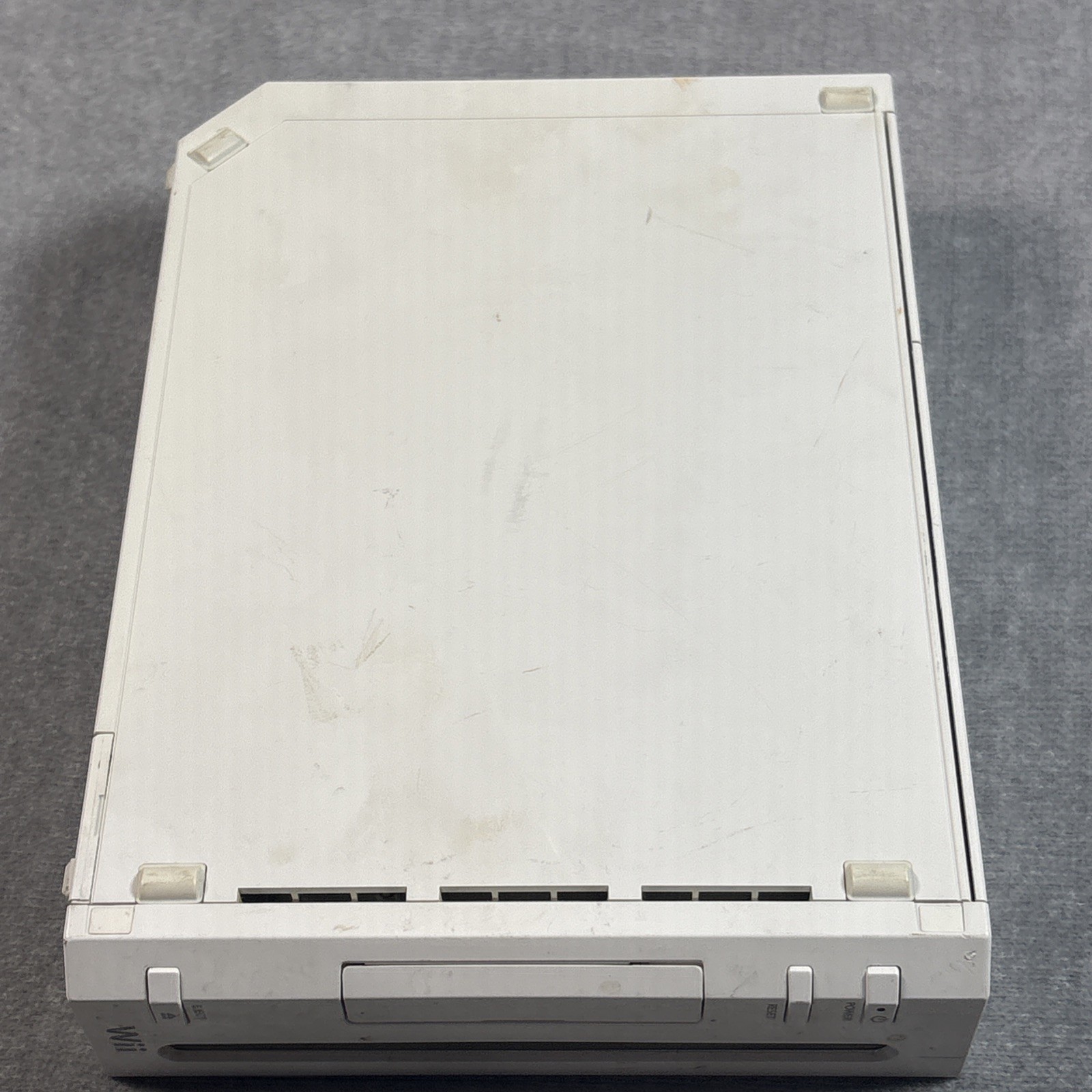NINTENDO WII CONSOLE With Cables Plus Sensor