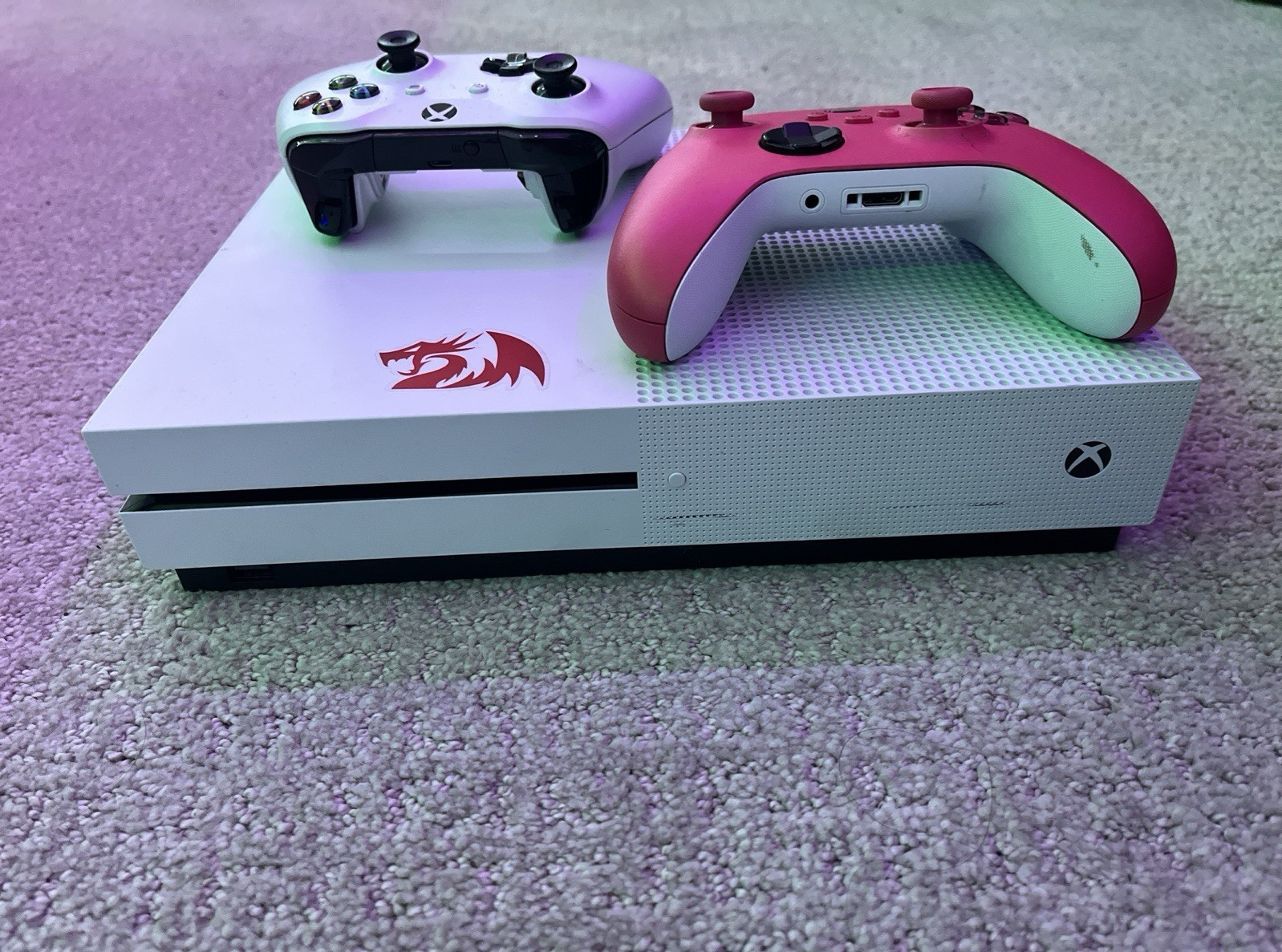Microsoft Xbox One S White Home Console w/ Wi-Fi, HDMI, USB-A, 2 Controllers