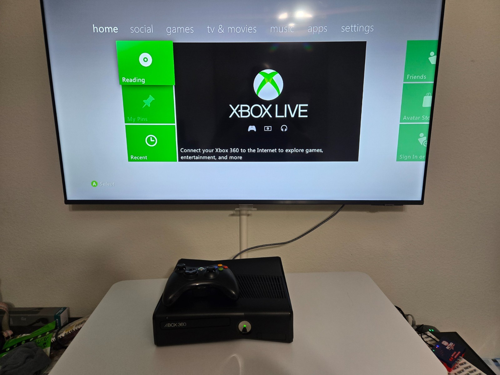 Xbox 360 S Slim Glossy Black Console 320GB HDD w/ Controller Renewed
