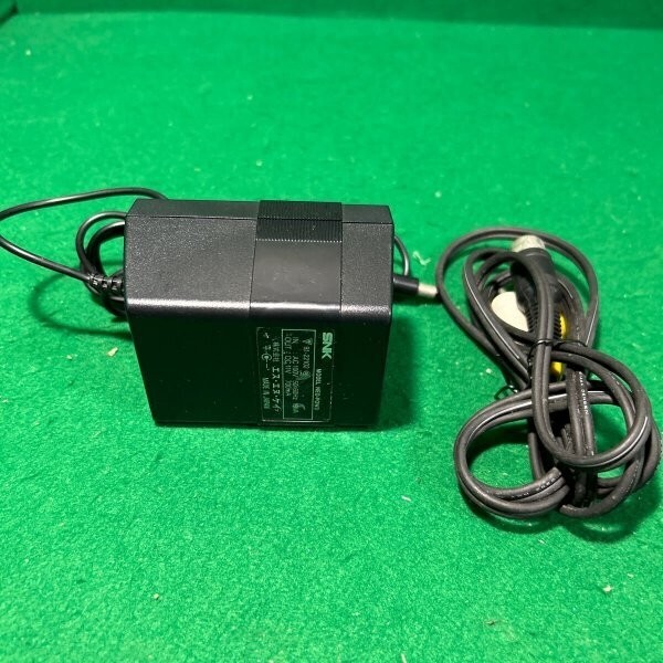 SNK NEO GEO AES Console System and controller Boxed Tested