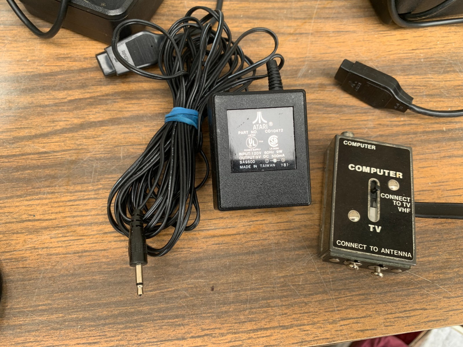 Atari CX-2600A Video Computer System Game Console W/ 2 Controllers Paddles & Box