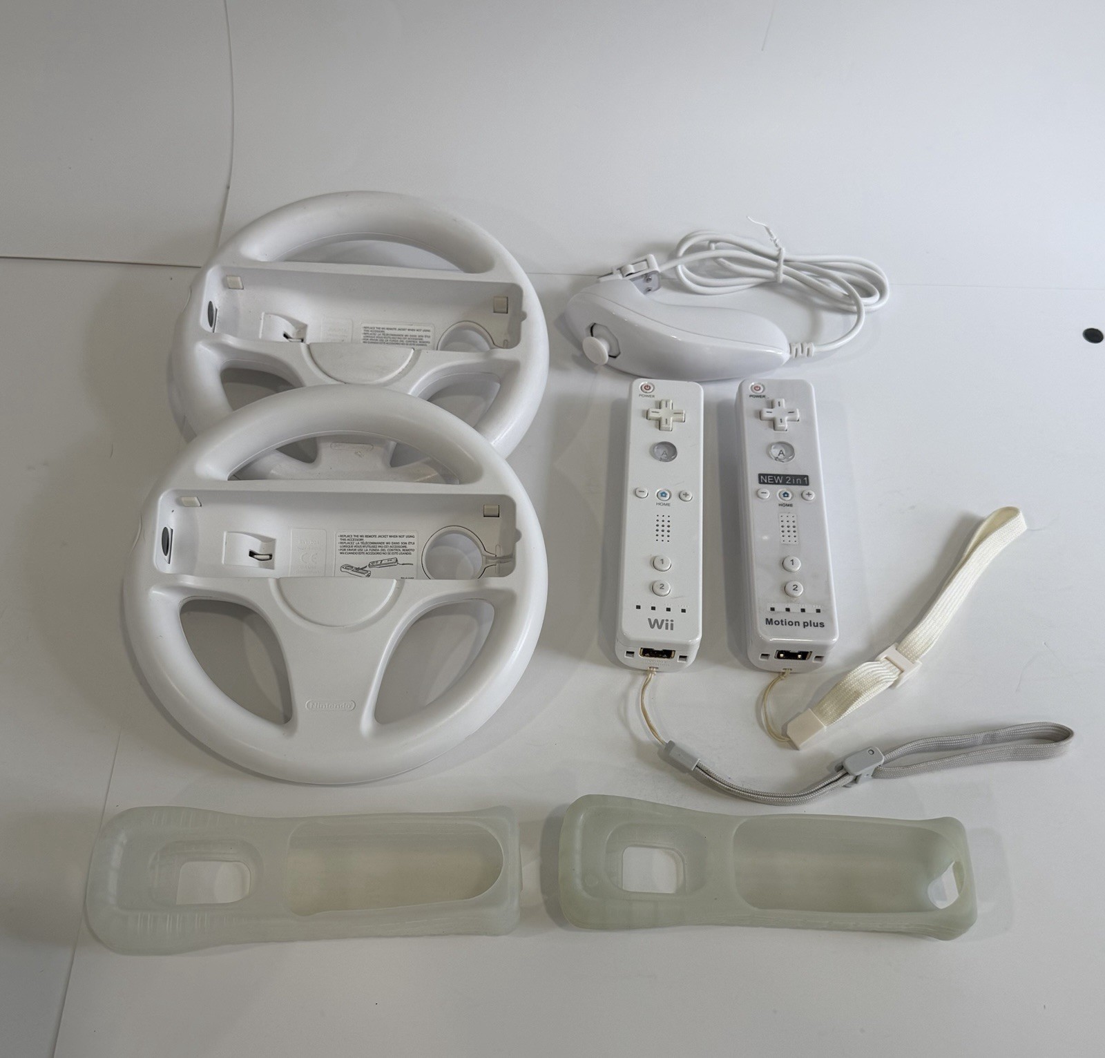 Nintendo Wii Original Box Bundle Tested Working Wii Sports MotionPlus 2 Remotes