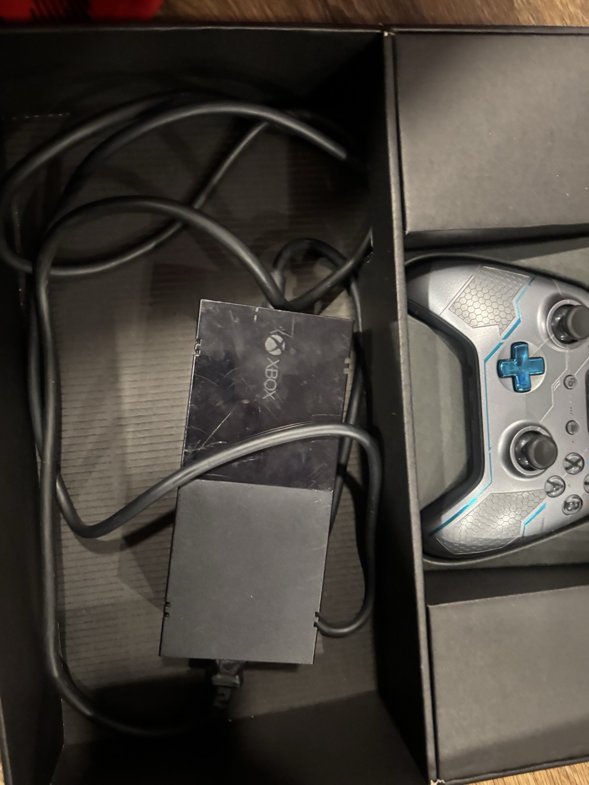 Xbox One Halo 5:Guardians Limited Edition 1TB Black & Silver ConsoleFACTORY SEAL