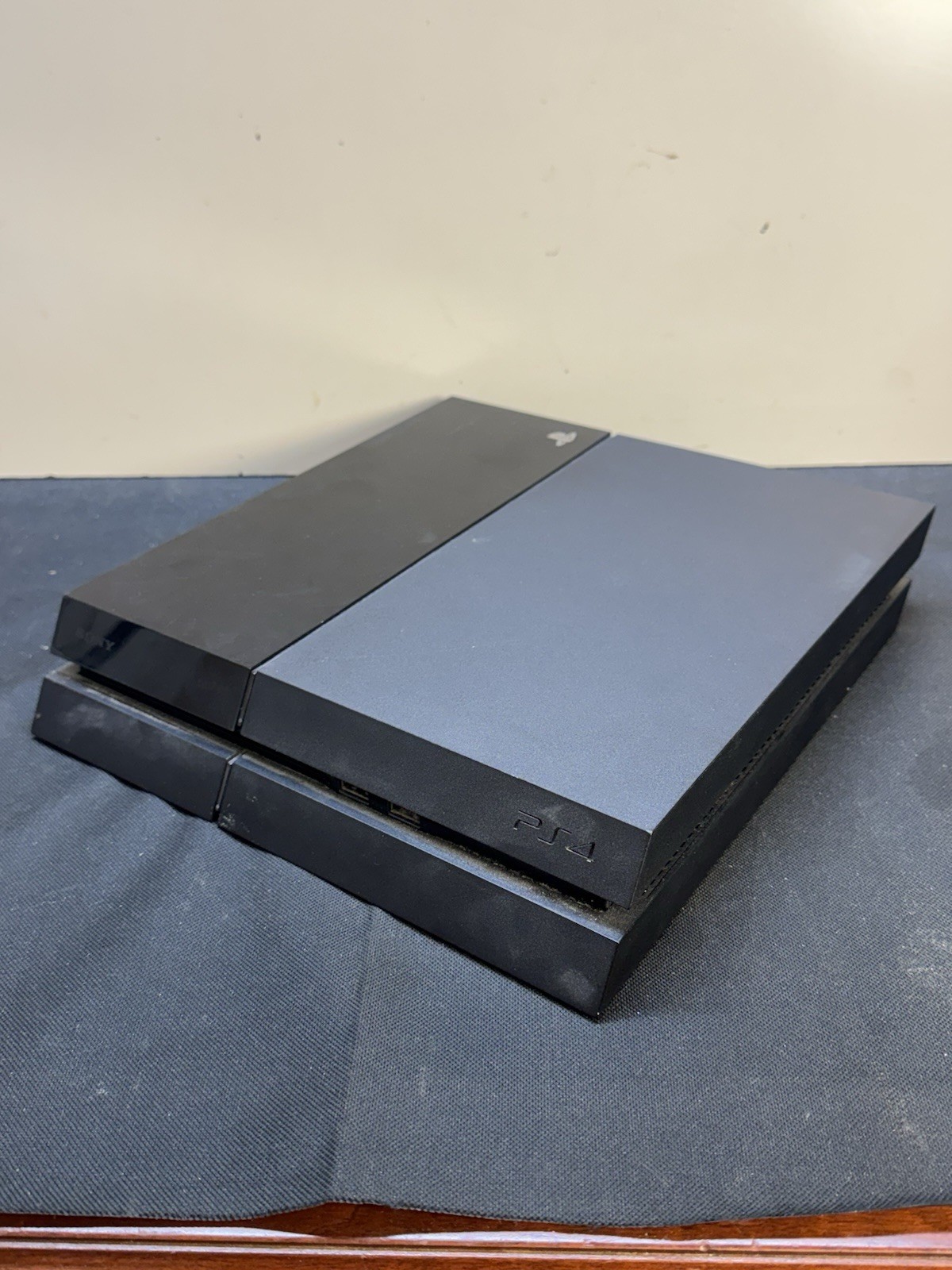 Sony PS4 Console CUH-1001A 500GB Black – ONLY POWER TESTED Console Only