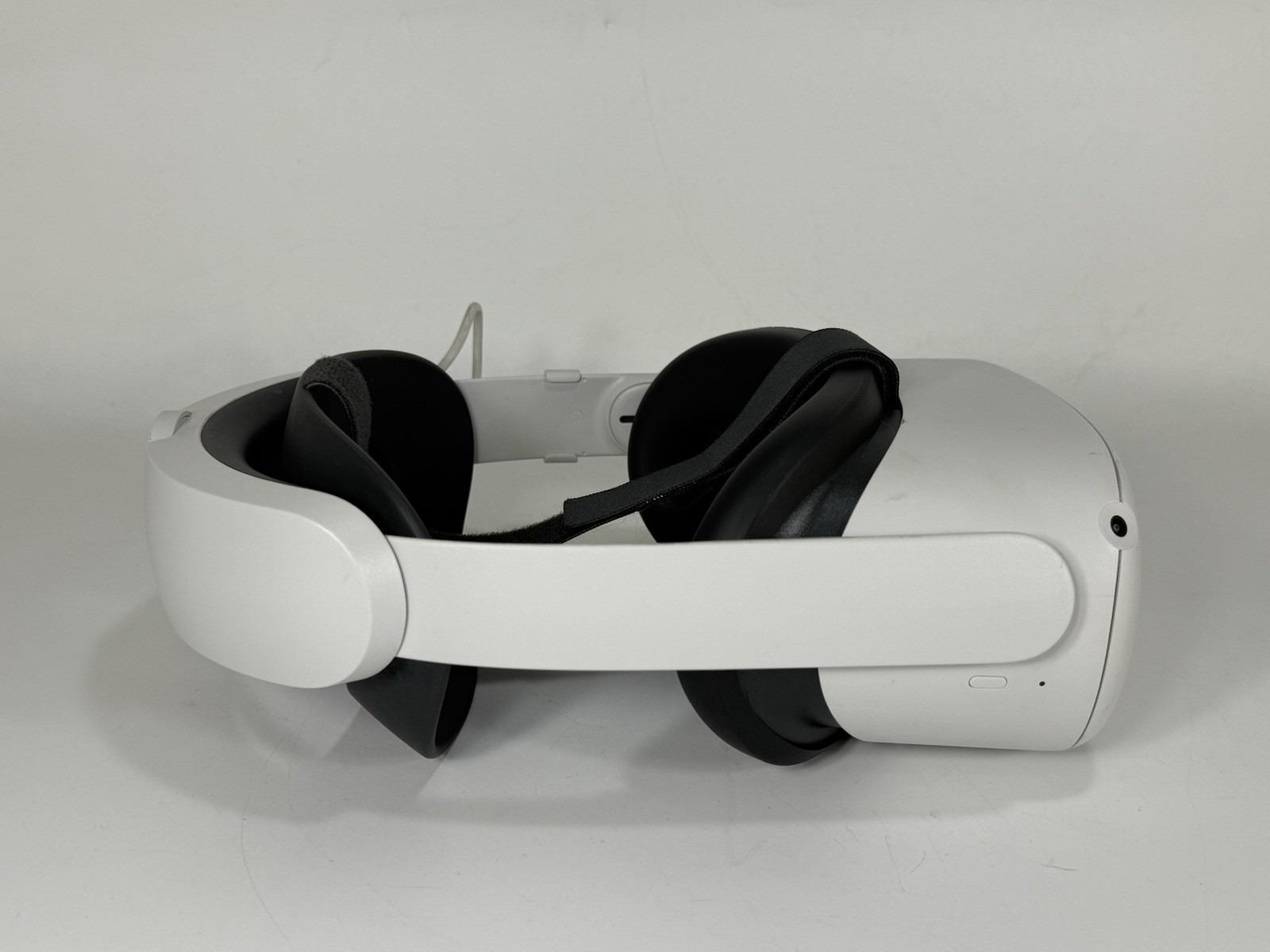 Meta Quest 2 Advanced 256GB All-In-One Virtual Reality Headset with 1 Controller