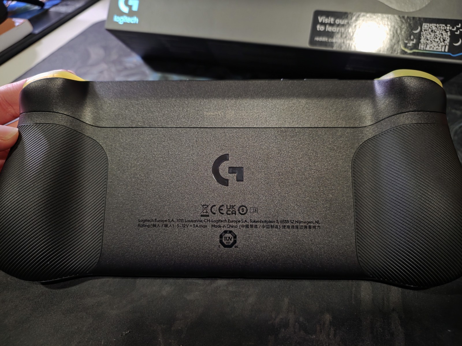 Logitech G-Cloud 7″ 64GB Handheld Cloud Gaming System GR0006 – Excellent Cond.