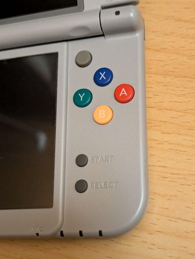 New Nintendo 3DS XL LL Super Famicom Edition Console Stylus Working Japanese