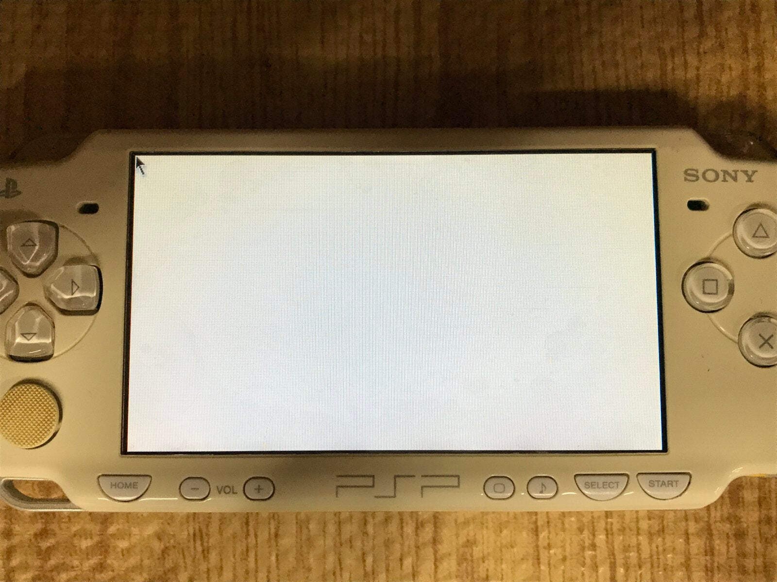 PSP-2000 CERAMIC WHITE Console Japan – With Defects GE1628