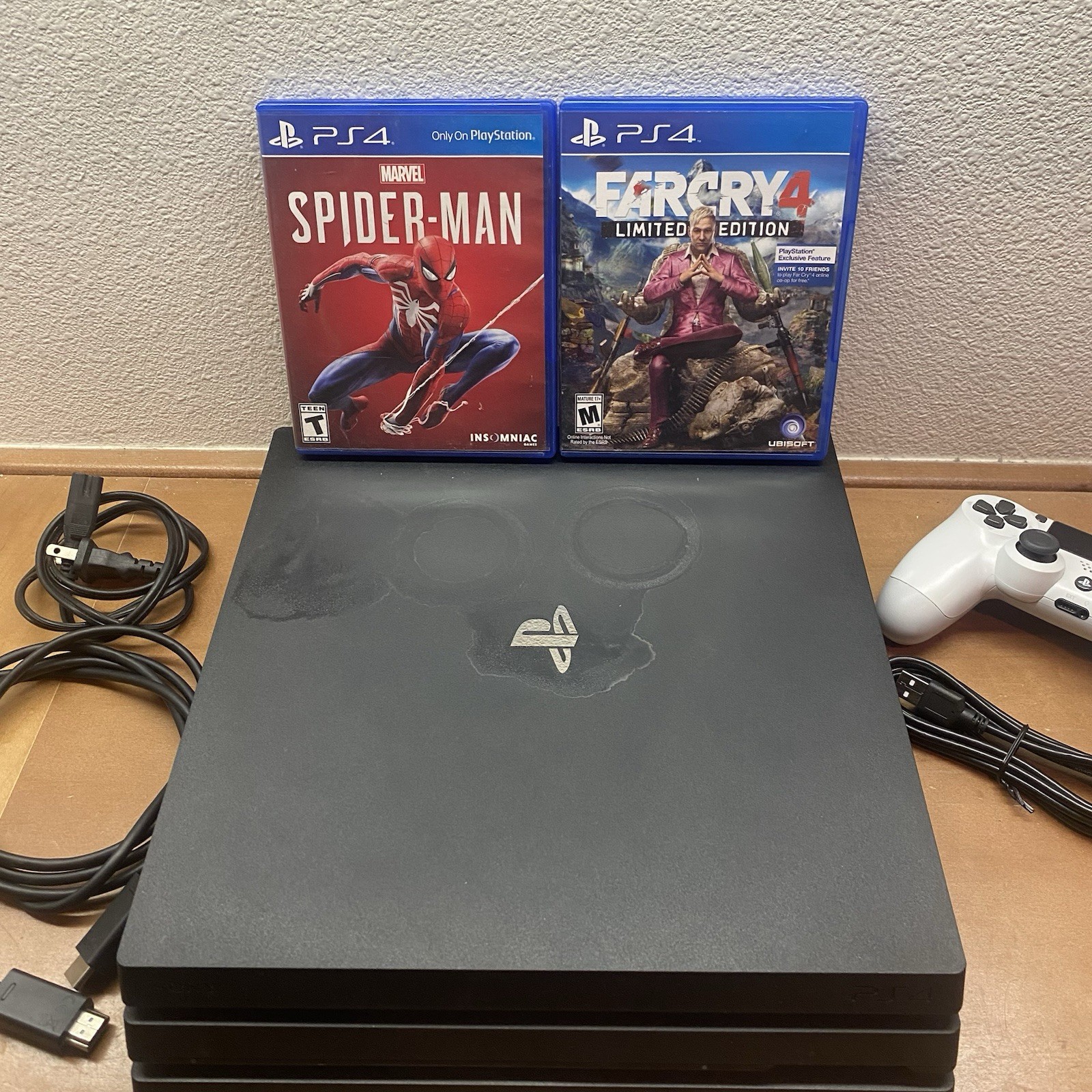 PlayStation 4 Pro CUH-7015B 1TB Console Bundle W/ Controller & Games Tested