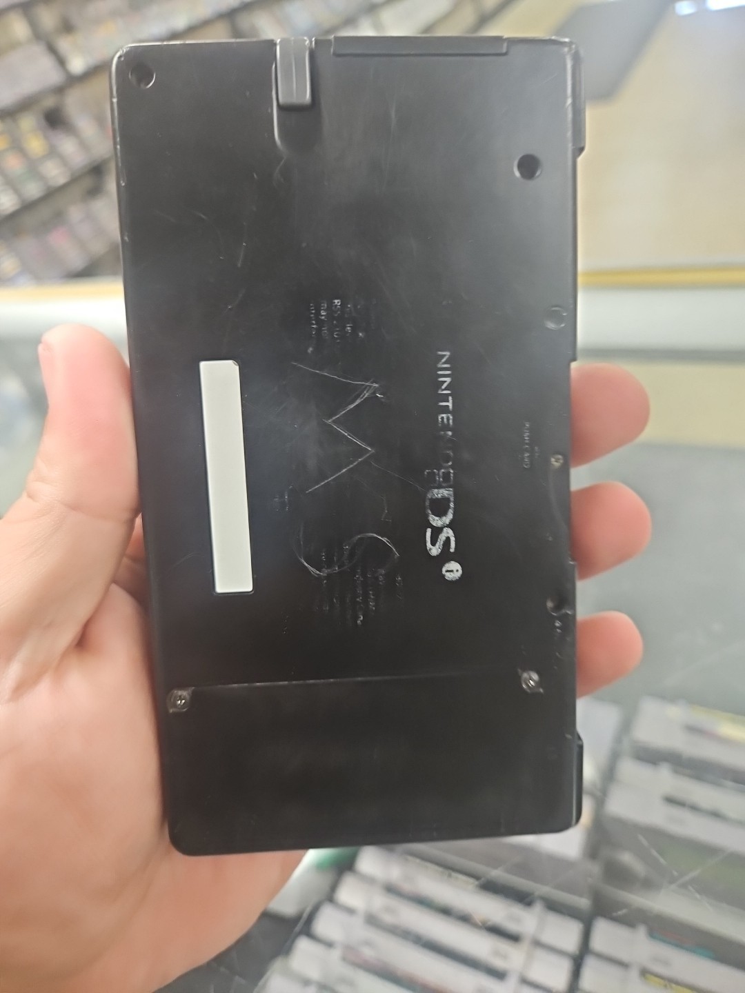 Nintendo DSi Black Handheld System – Right Button Not Working