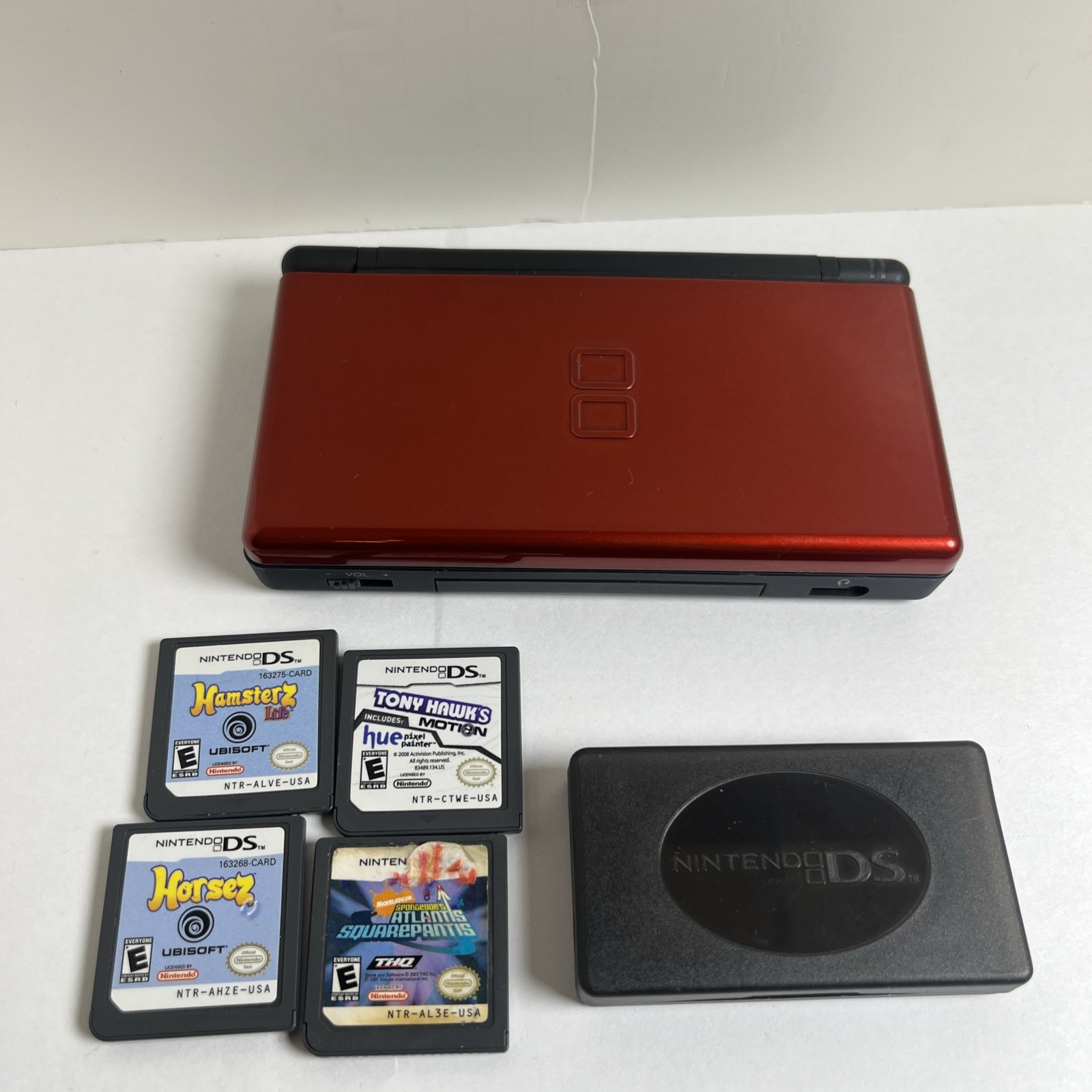 Nintendo DS Lite in Maroon with DS Lite With 5 Games