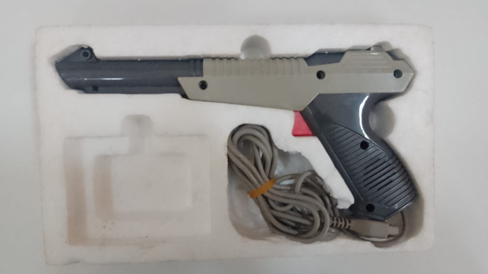 FAMICLON- INFRARED LIGHT PHASER GUN + BOX -15 PIN – MICRO GENIUS- RARE