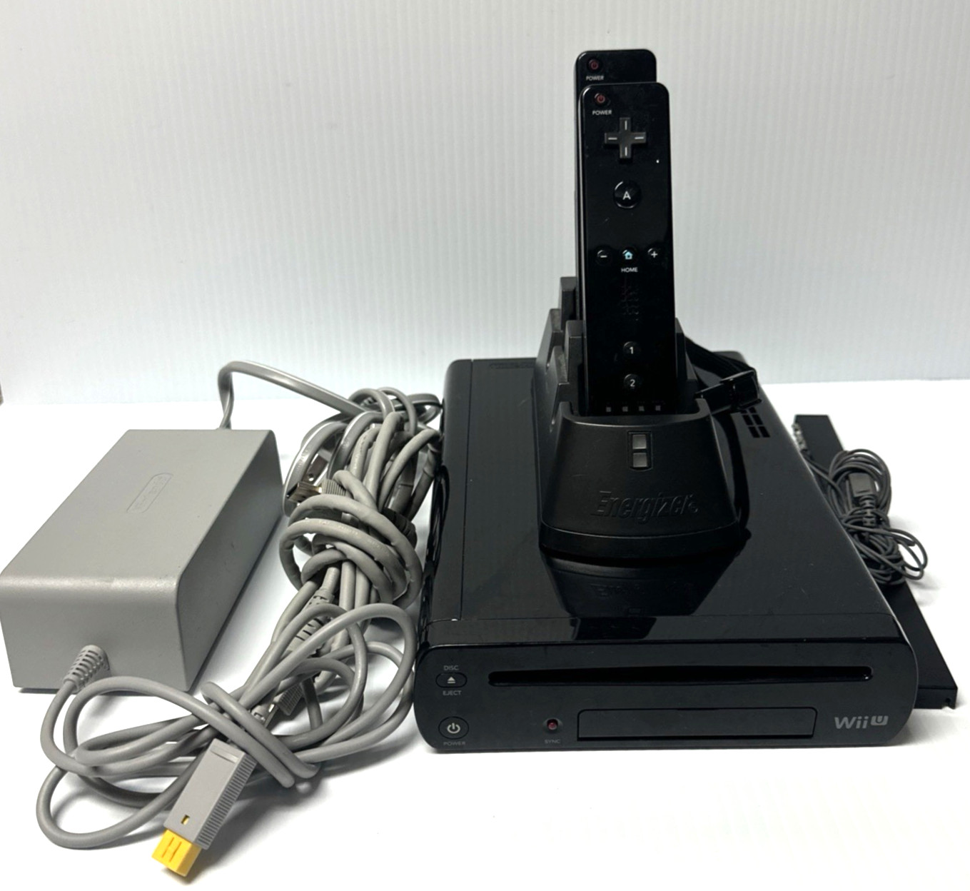 Nintendo Wii Black Gaming Console RVL-101 BUNDLE W/cables And 2 Controller