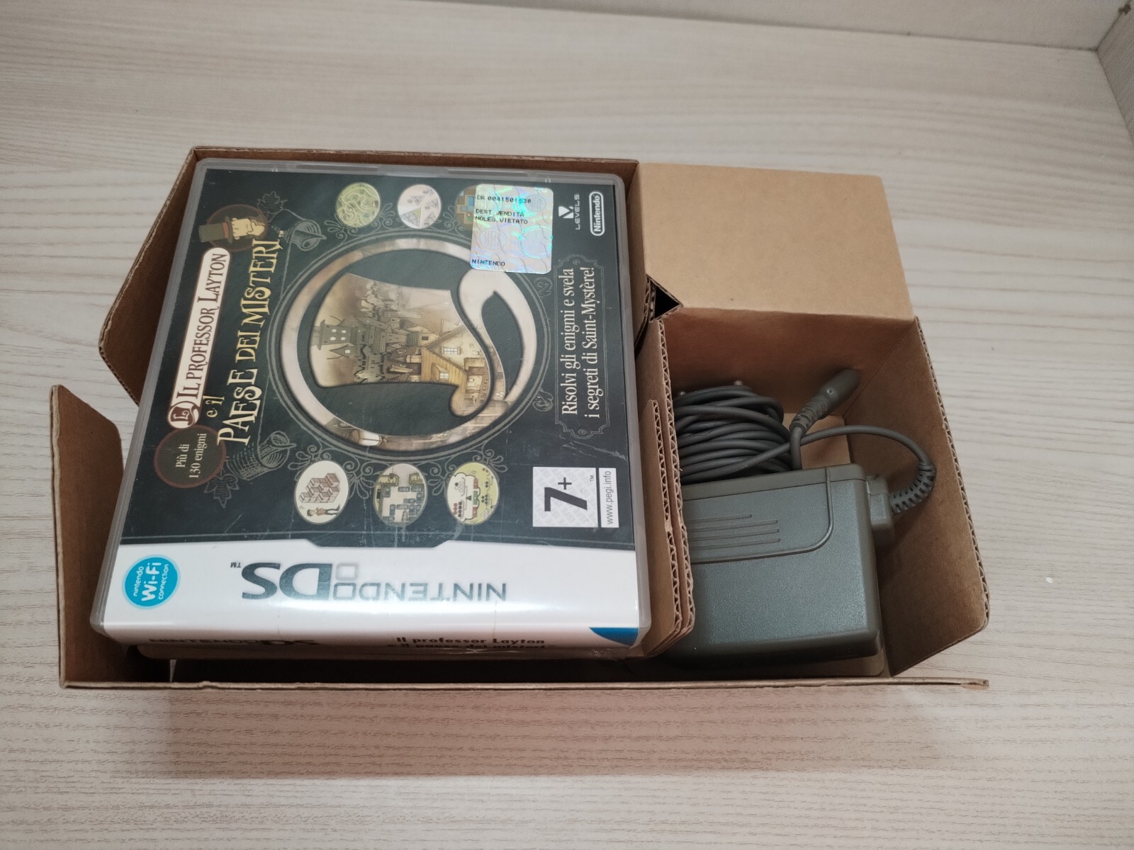 Nintendo Ds Lite Console Professor Layton And The Country Of Mister Pal Italiana CIB