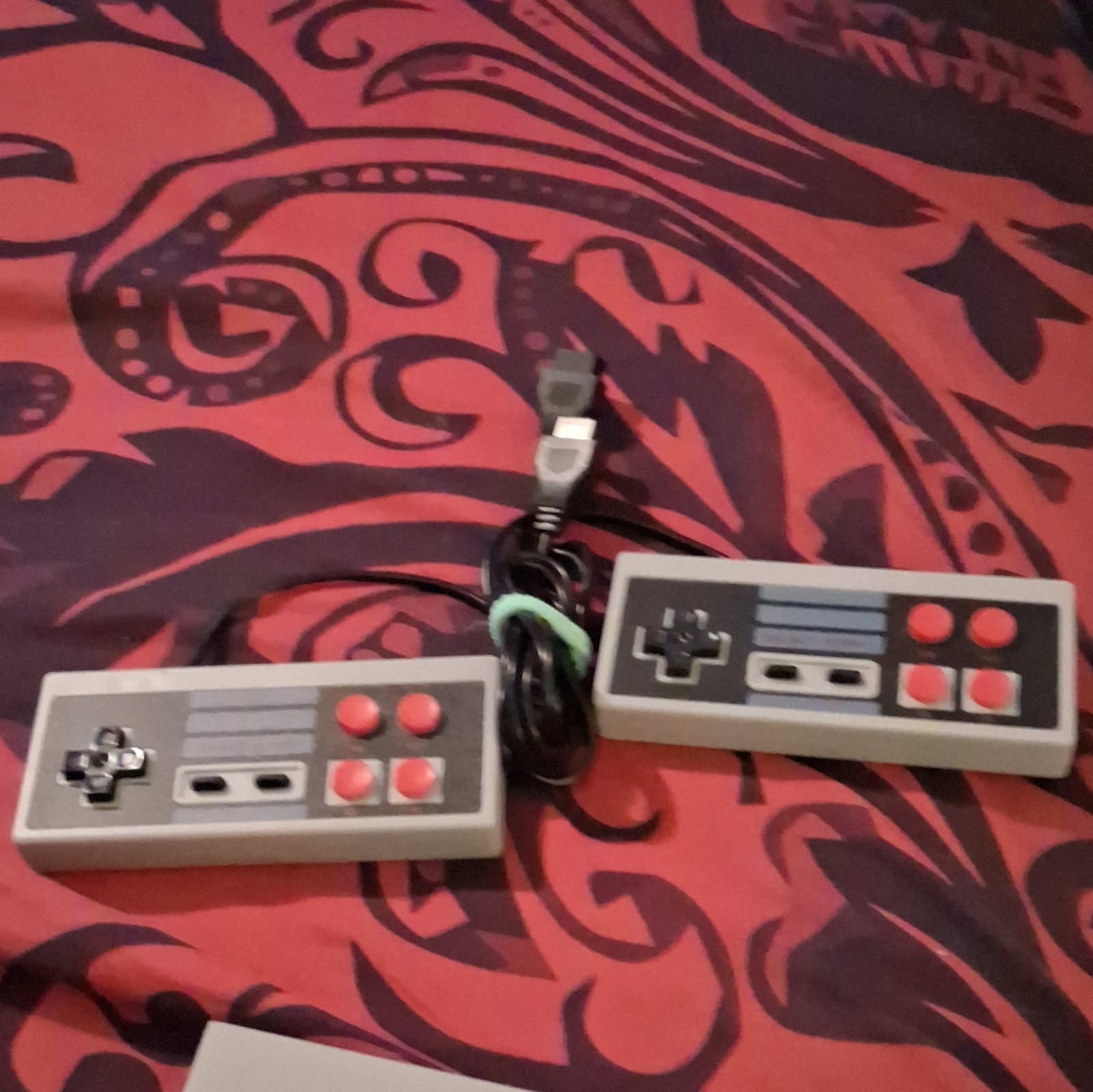 Nintendo NES Classic Edition Gray Console w/ 2 Controllers HDMI 720p Wi-Fi NTSC