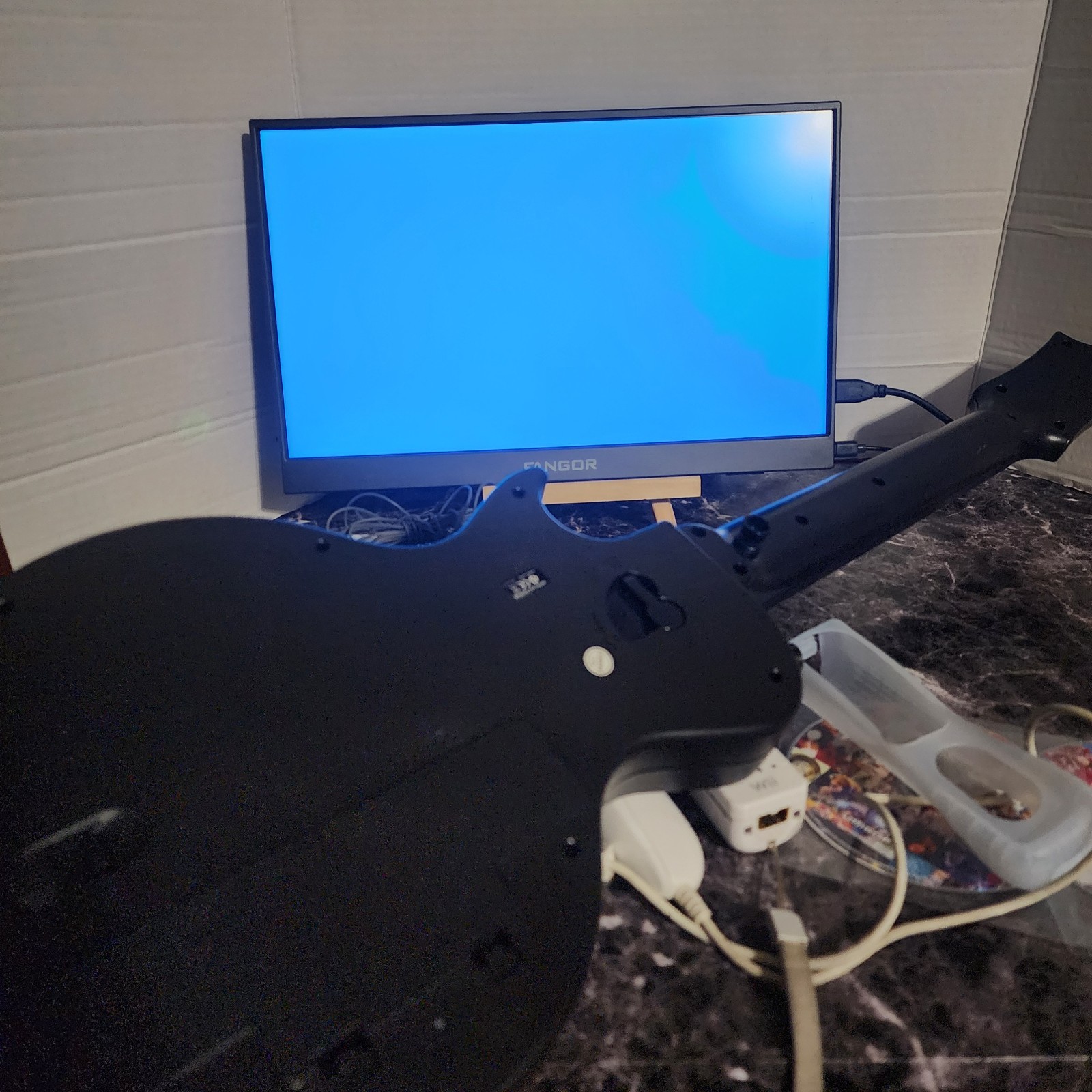 Nintendo Wii RVL-001 Bundle Guitar Hero 3 Les Paul Controller 5 Games Tested