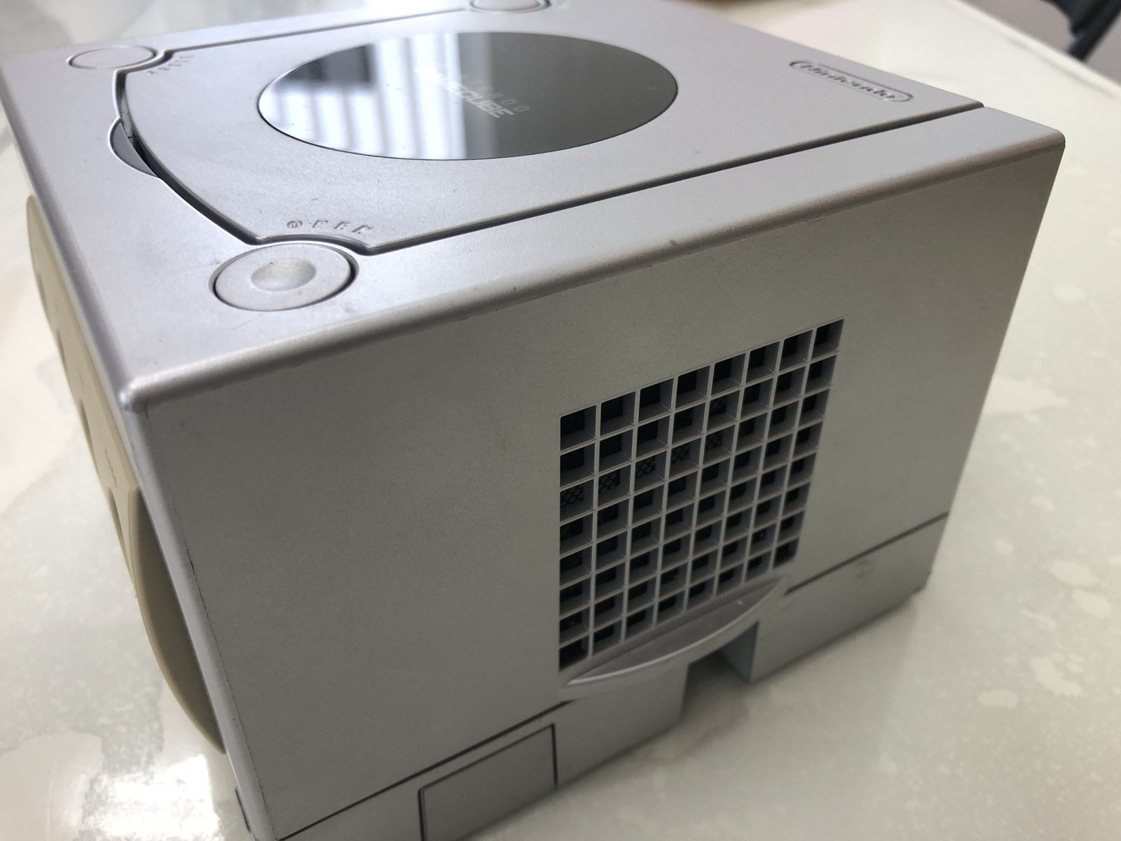 Nintendo Game cube GC Set DOL-001 Tested Silver NTSC-U / A little yellowish