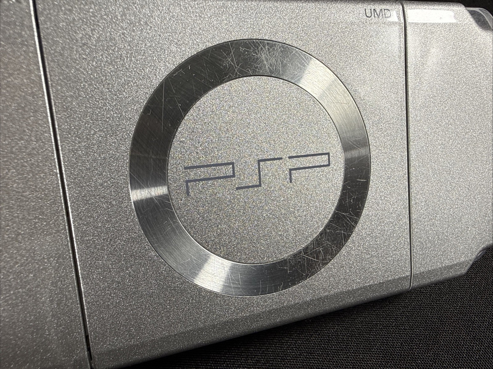 Sony PSP 2001 Silver Playstation Portable Console Crossbody Fanny Bag Needs Batt