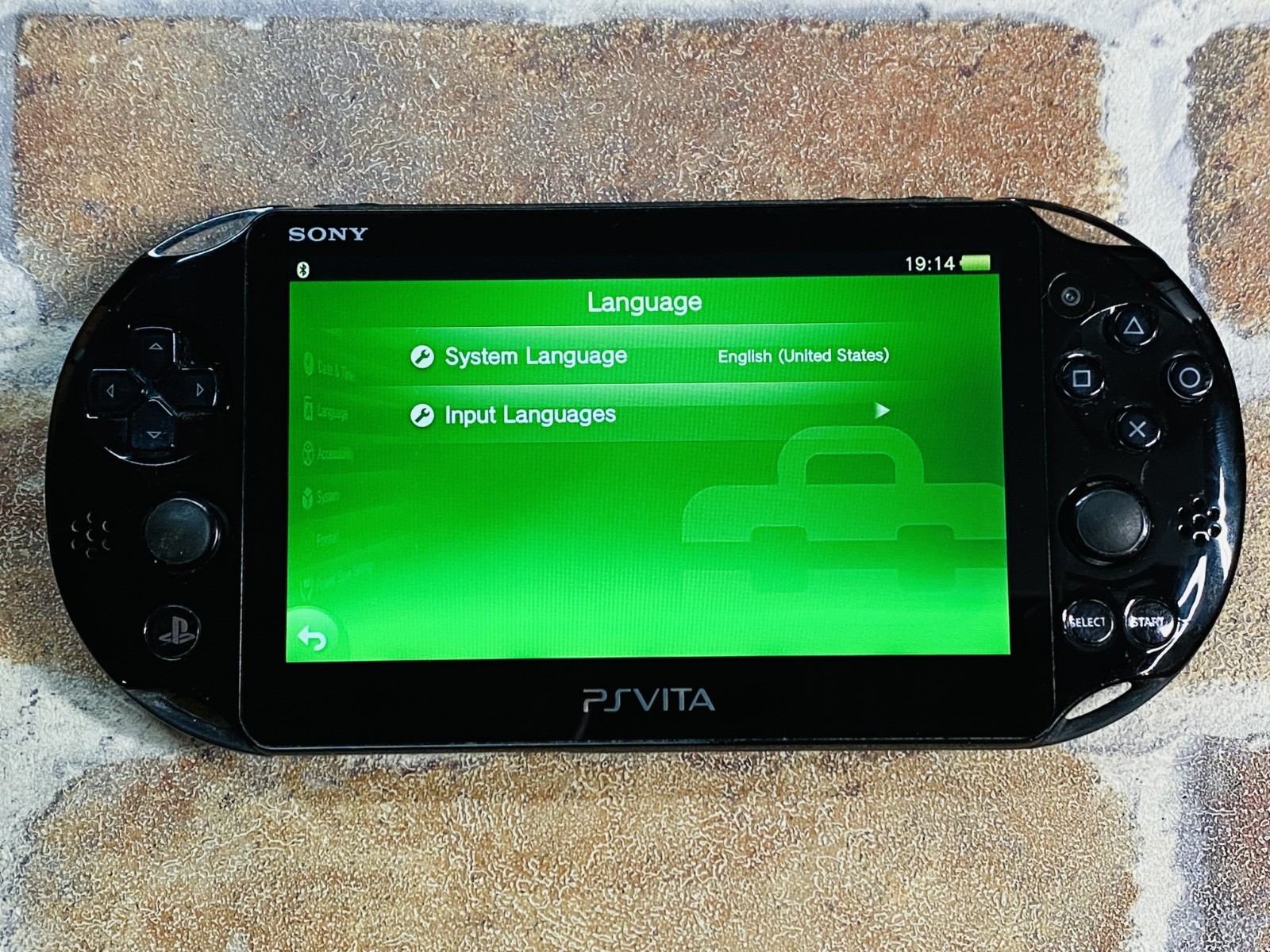 PS Vita PCH 2000 Black SONY PlayStation Japan 16GB Charger MobileCase 1Game No2D