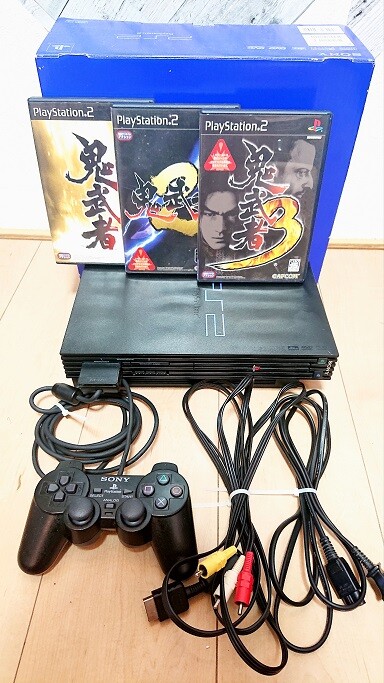 PS2 Sony PlayStation2 Console In Original Box 3software