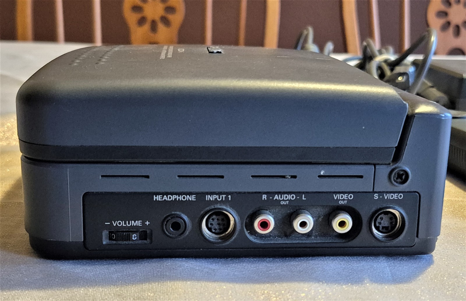 Philips 370 CDi Player Retro Console Nice Handheld Tested w/ Game Included VIDEO