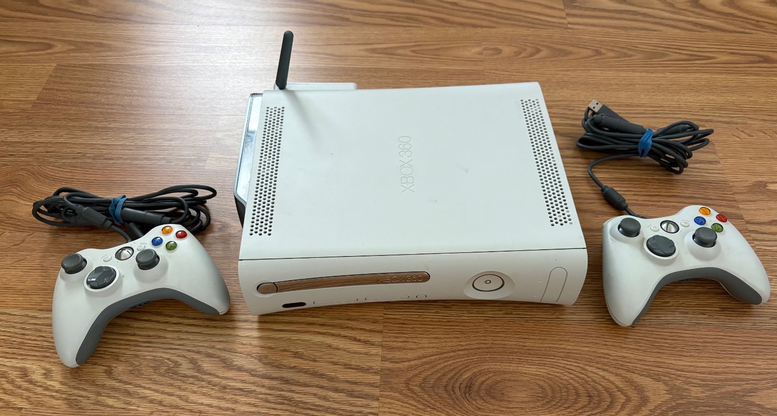 Microsoft XBox 360 console w/2 controllers & 11 games, power supply – BUNDLE