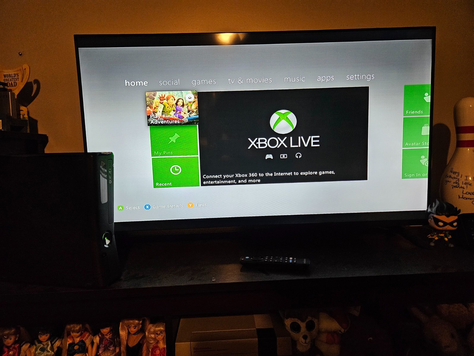Microsoft Xbox 360 S Gaming Console and Kinect – Black 4GB