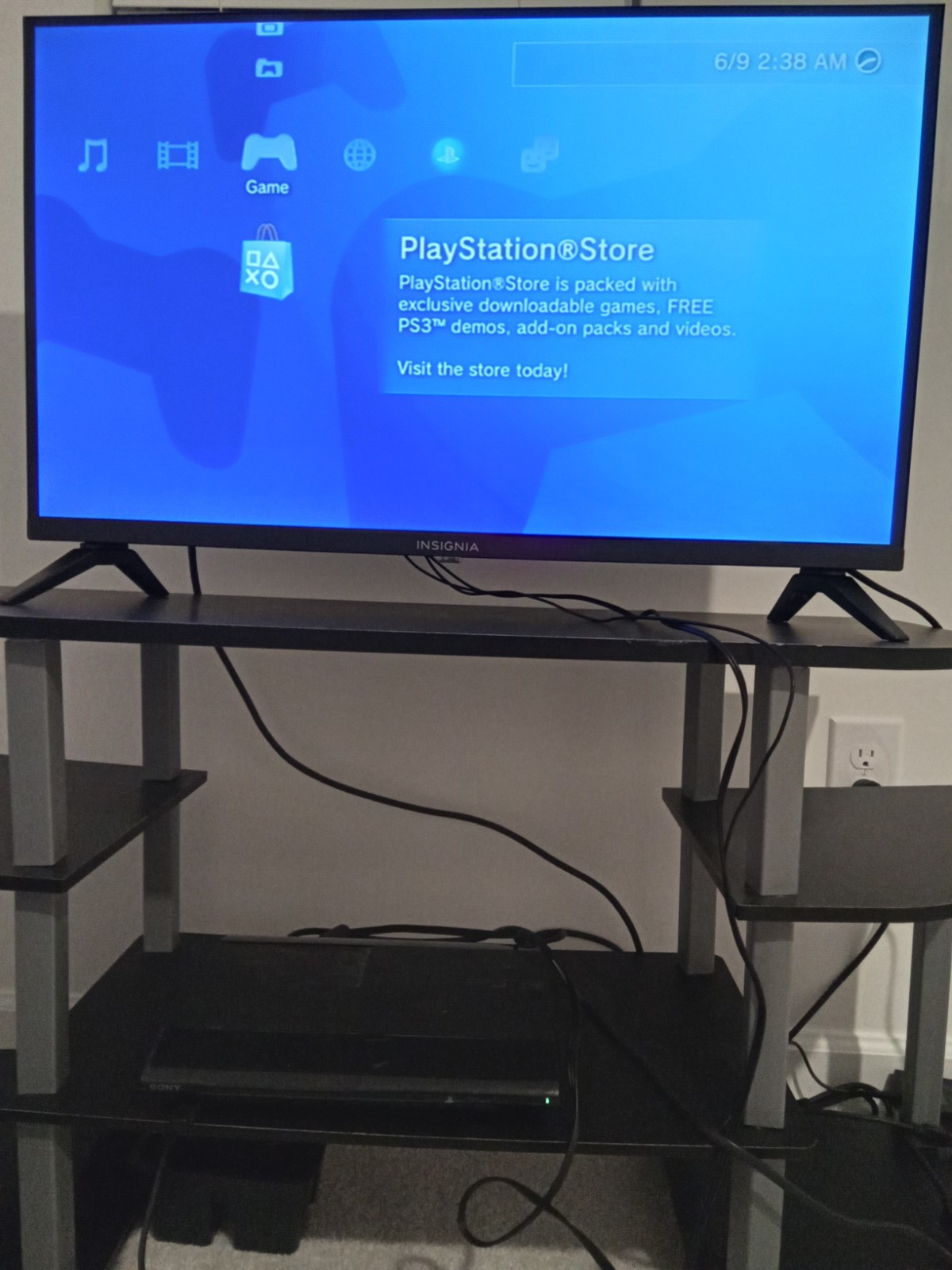 PS3 Super Slim 250GB CECH-4201B, Power Cable, AV Cable, 2 3rd Party Controllers