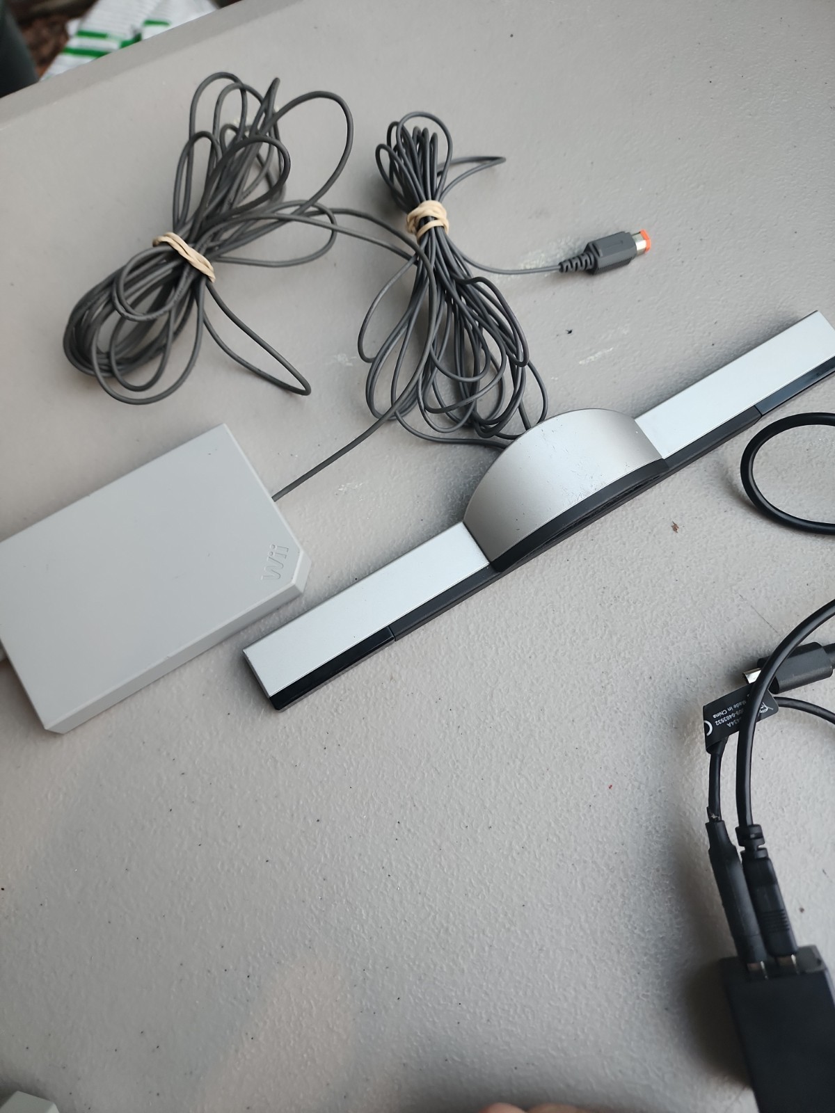 Nintendo Wii Game Console RVL-001 Bundle, USA Version, White