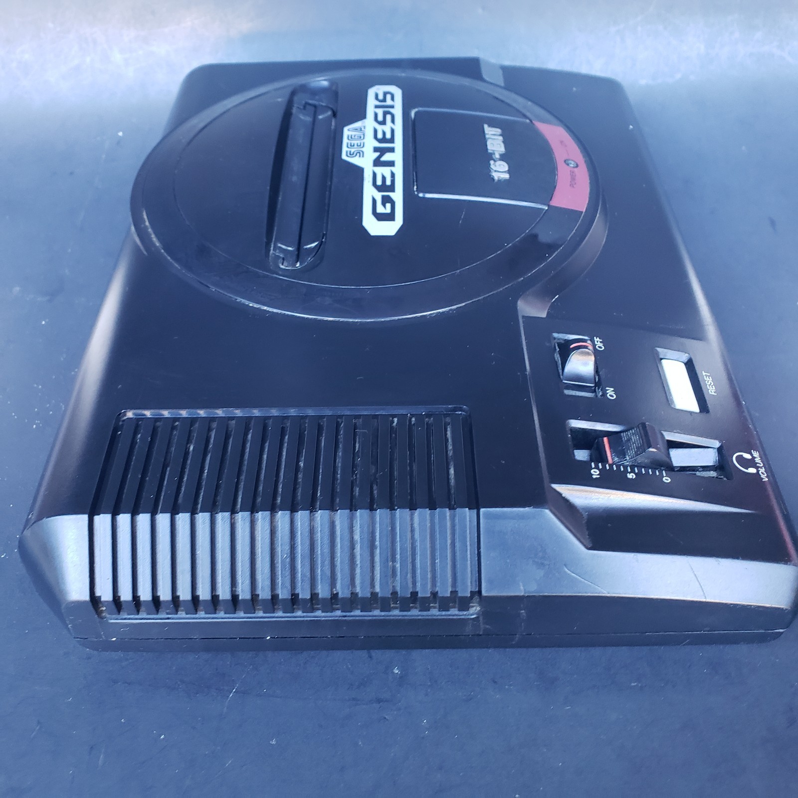 Sega Genesis 1601 16-Bit Console Bundle With Controller & Cables Tested Works