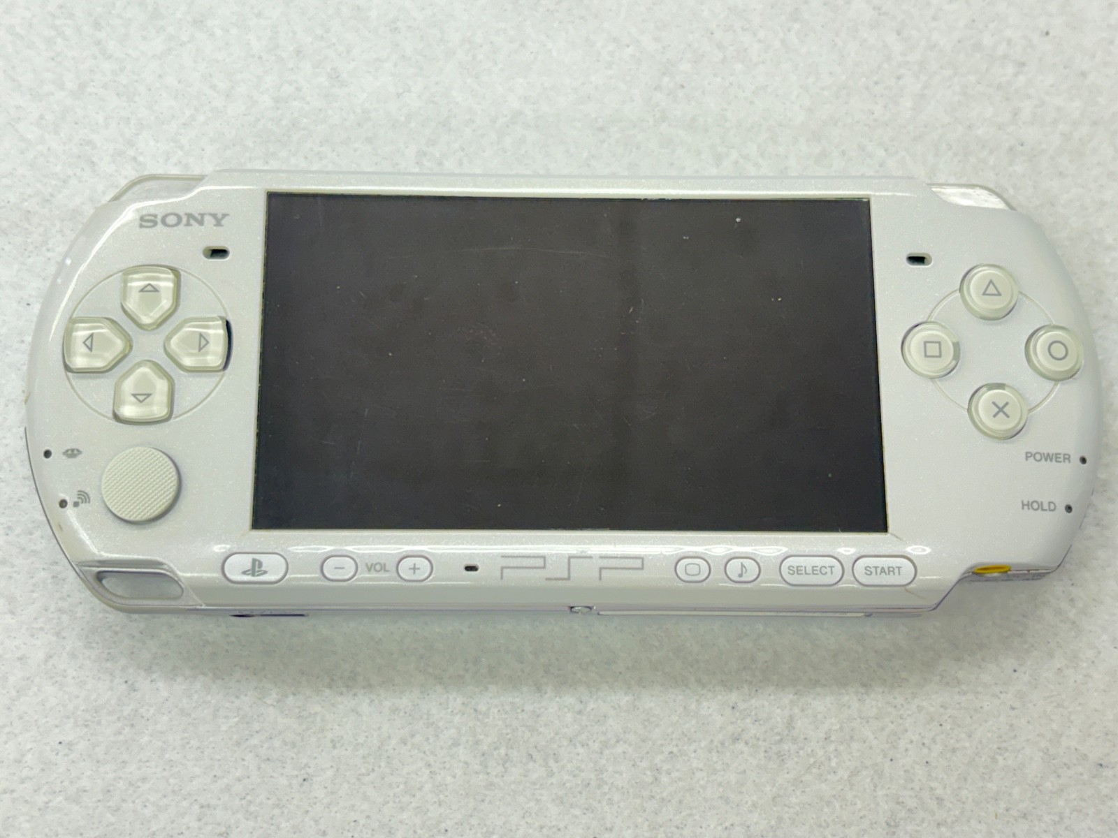 TESTED SONY PSP 3000 SILVER Console + Charger + battery + 3 game Region free 4GB