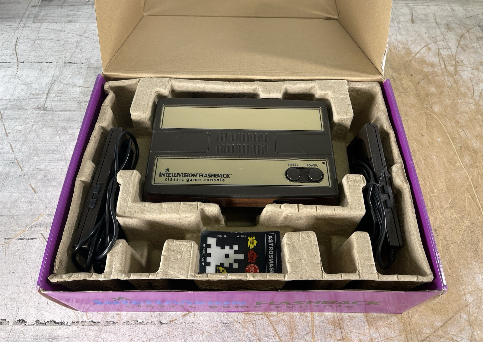 INTELLIVISION FLASHBACK CLASSIC GAME CONSOLE 60 BUILT-IN GAMES