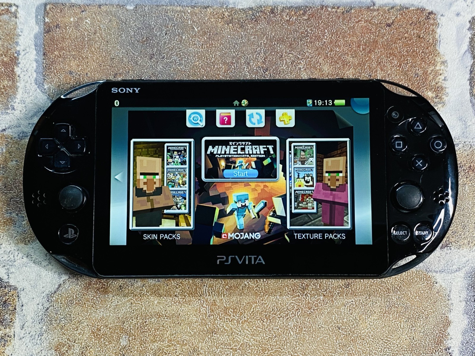 PS Vita PCH 2000 Black SONY PlayStation Japan 16GB Charger MobileCase 1Game No2D