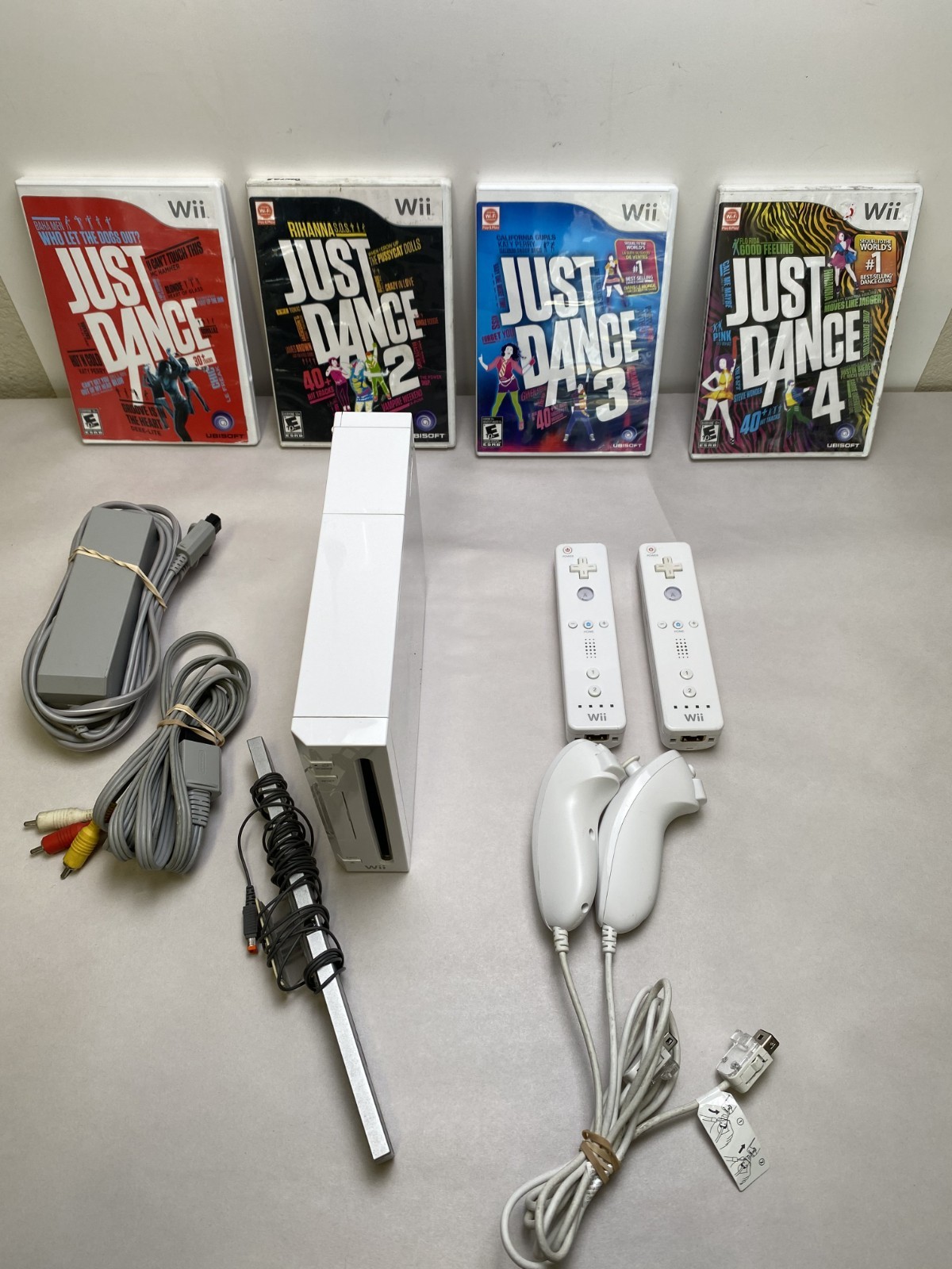 Nintendo Wii Console Bundle W/ Just Dance 1-4 TESTED
