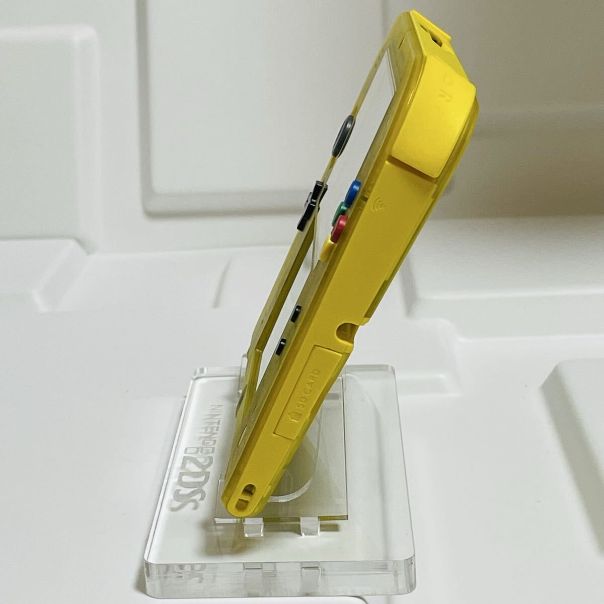 Nintendo 2DS Clear Yellow Pikachu Limited Edition Console w/Charger