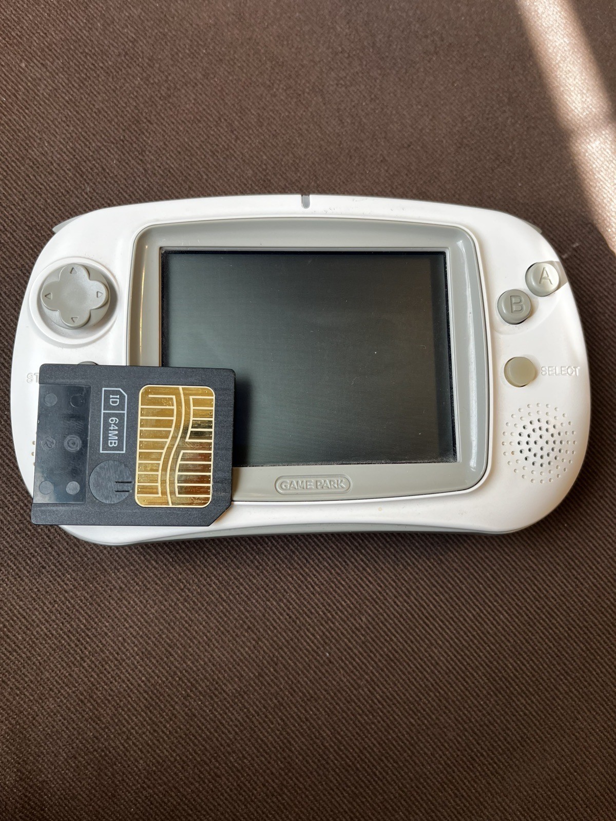 Working, Nice Condition Gamepark GP32 with 64 MB Card
