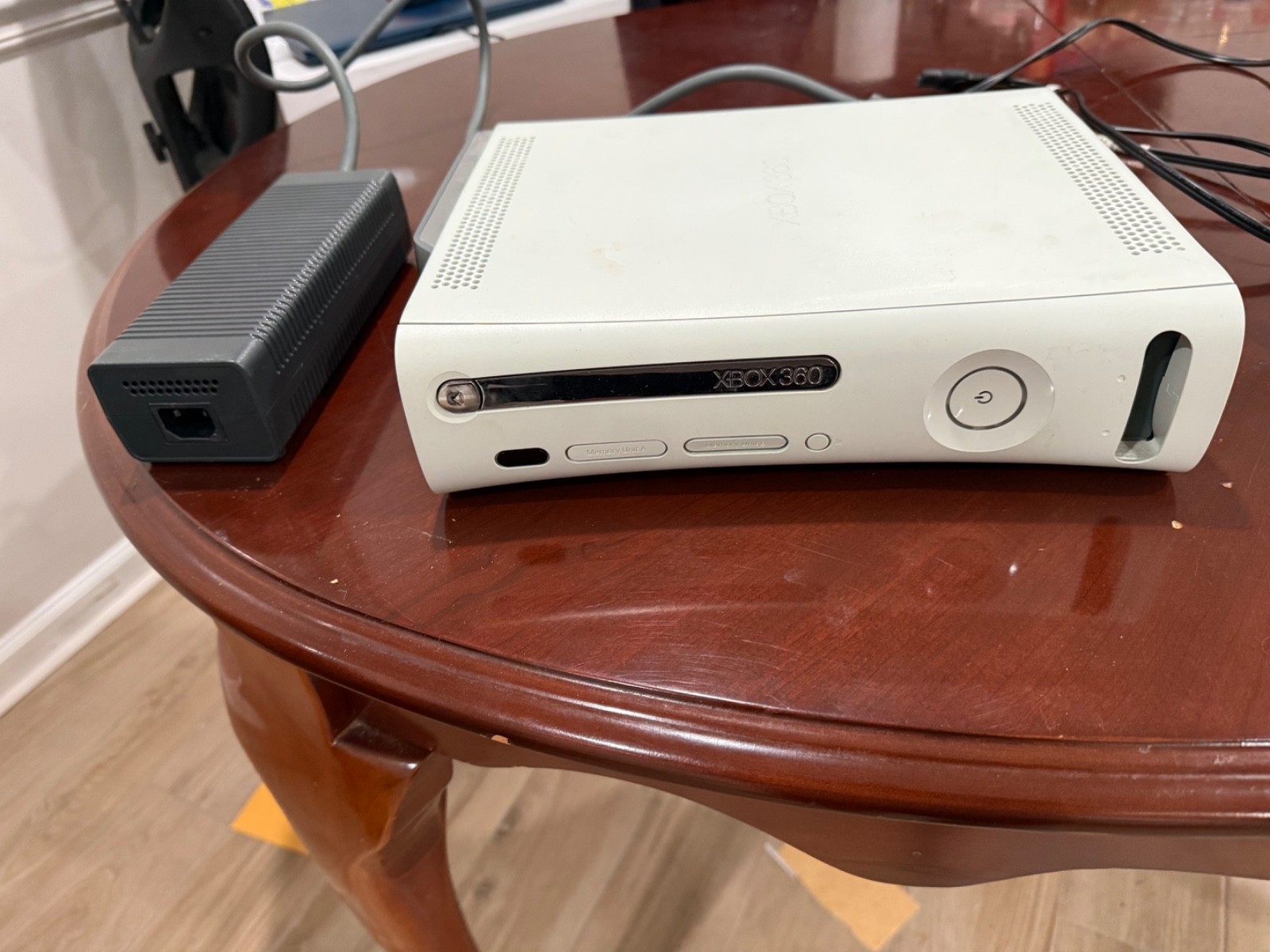 Microsoft XBox 360 Pro White Gaming Console