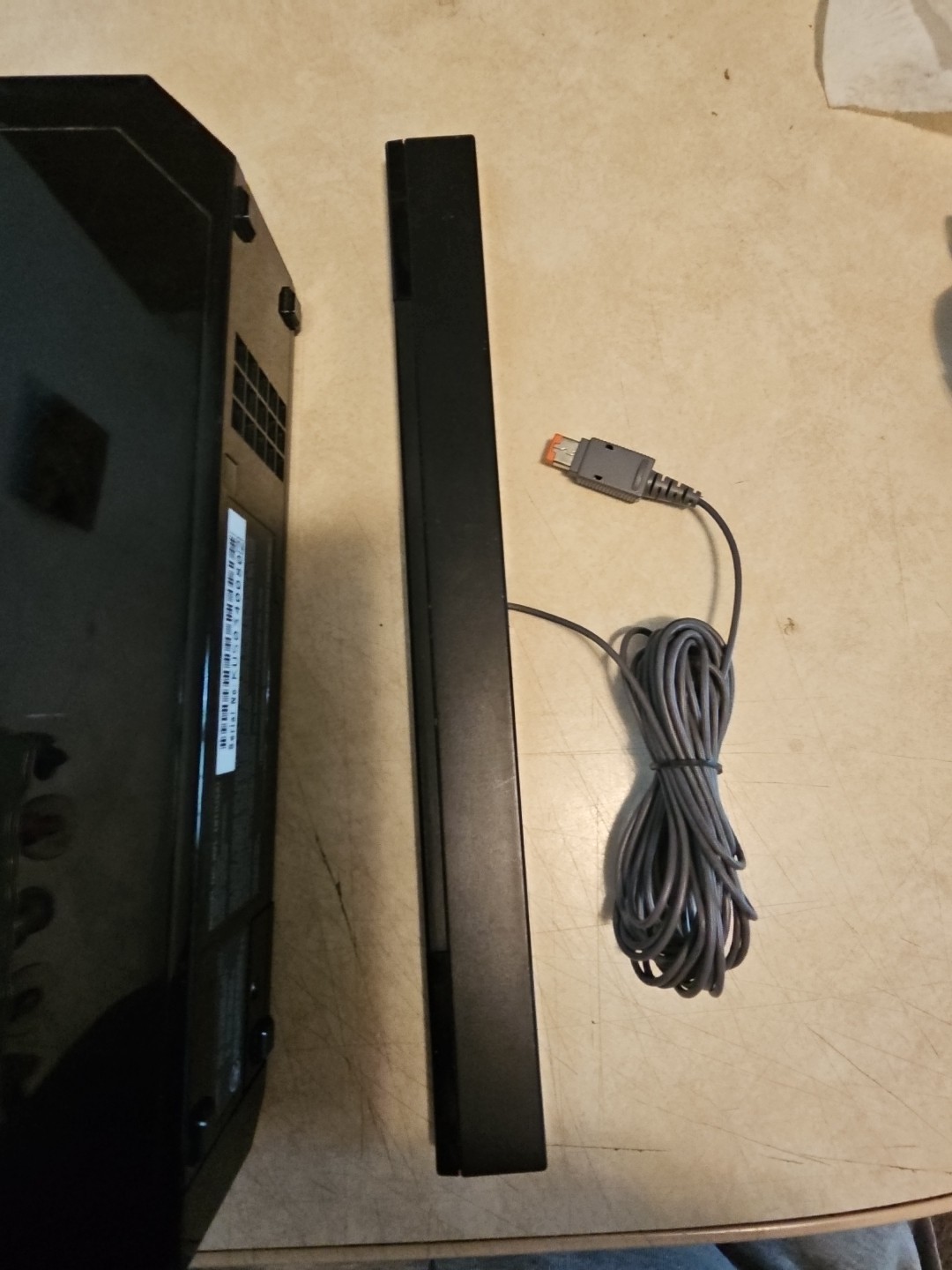 Bkack Nintendo Wii RVL-101 Console – WORK With Cords And Bar Sensor.