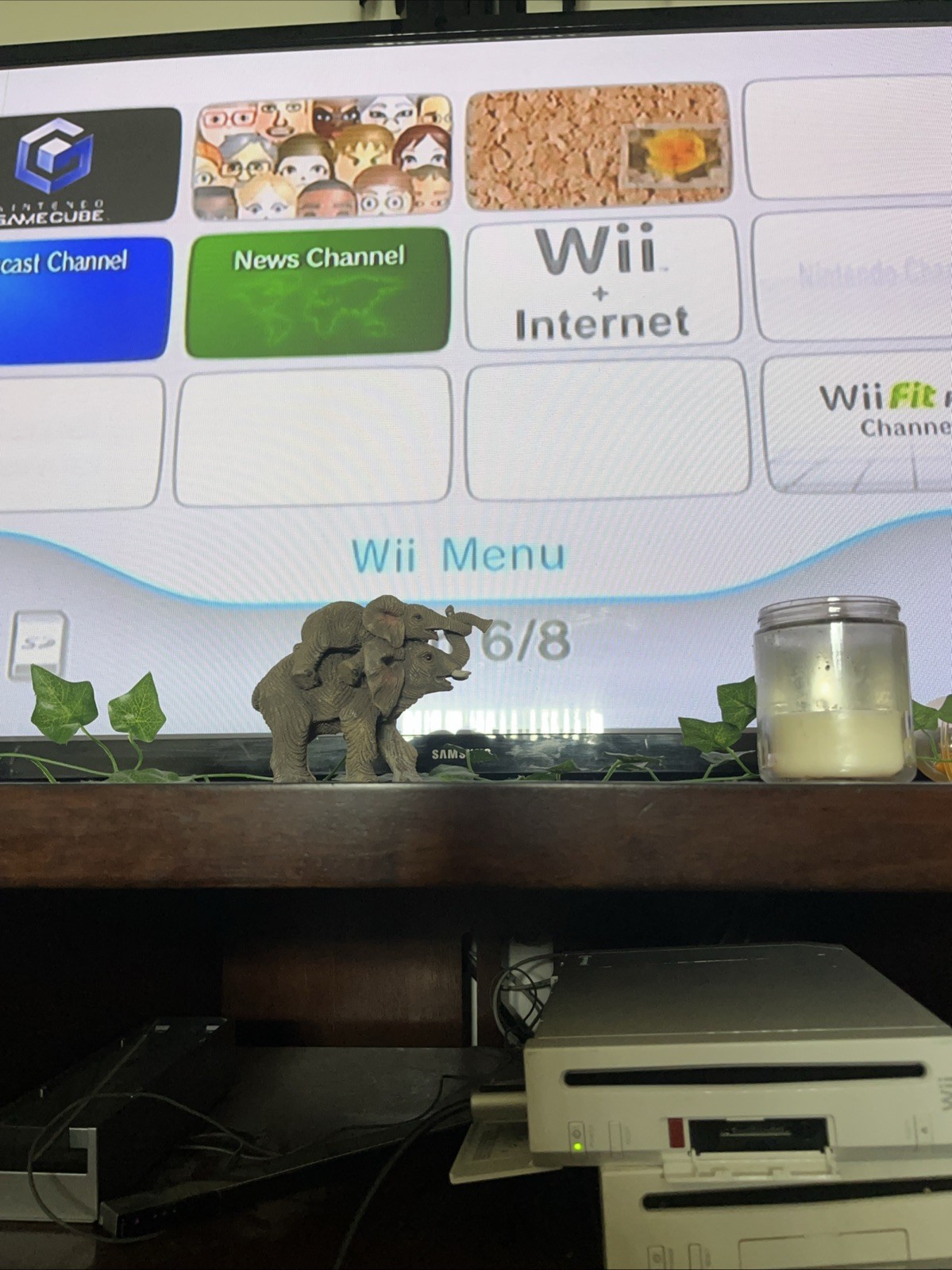 nintendo wii console only WORKS PERFECT. WITH COVERS. CLEAN WHITE